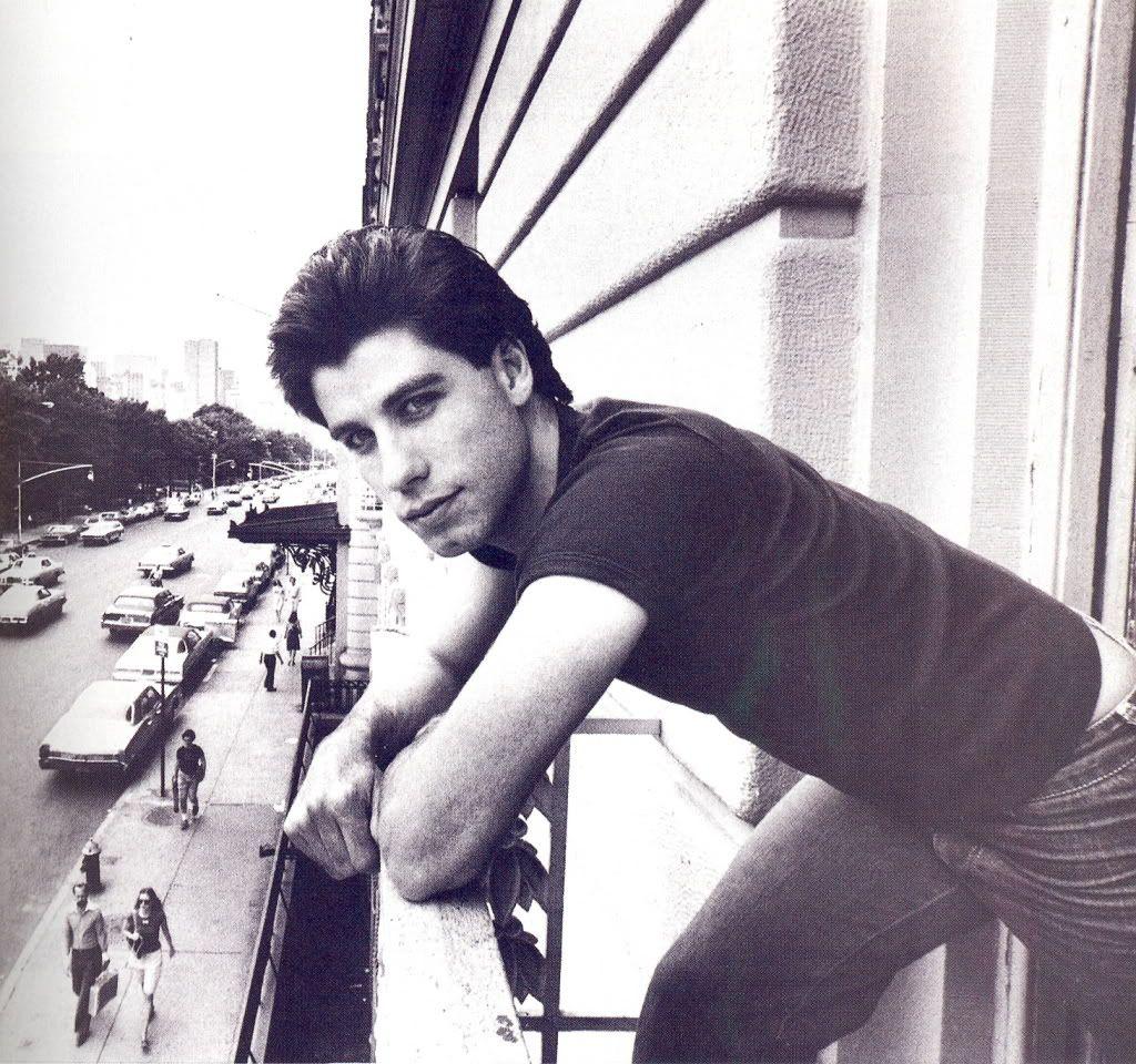 1024x960 John Travolta wallpaper