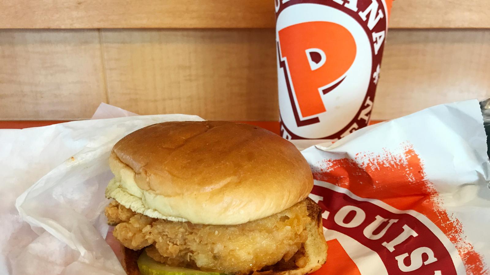 1600x900 Americans are waiting hours to eat the Popeyes chicken sandwich