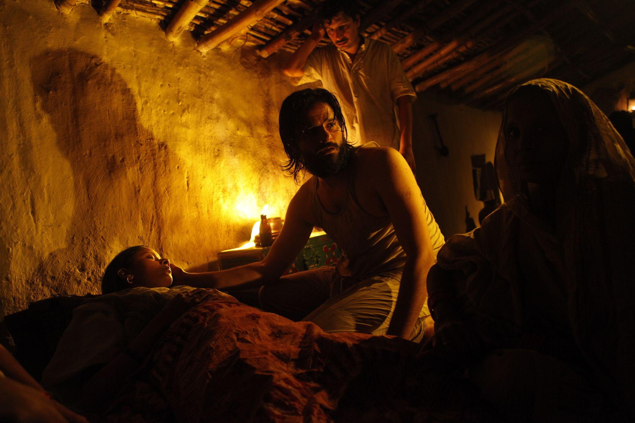 2048x1365 Gangs of Wasseypur (2012)