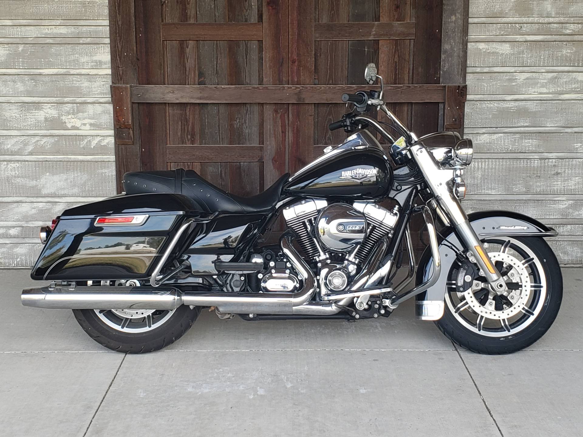 1920x1440 Used 2016 Harley Davidson Road King®. Motorcycles In Kingwood TX. B617469 Vivid Black