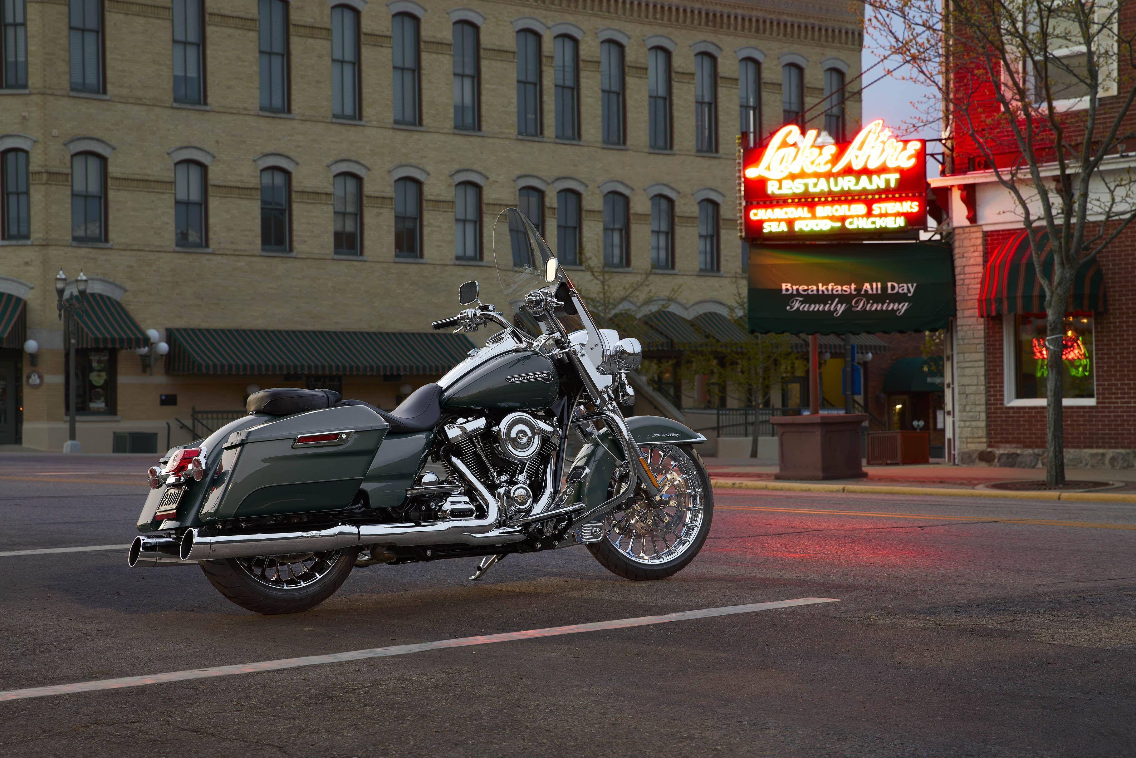 3640x2428 Harley Davidson Road King Wallpaper