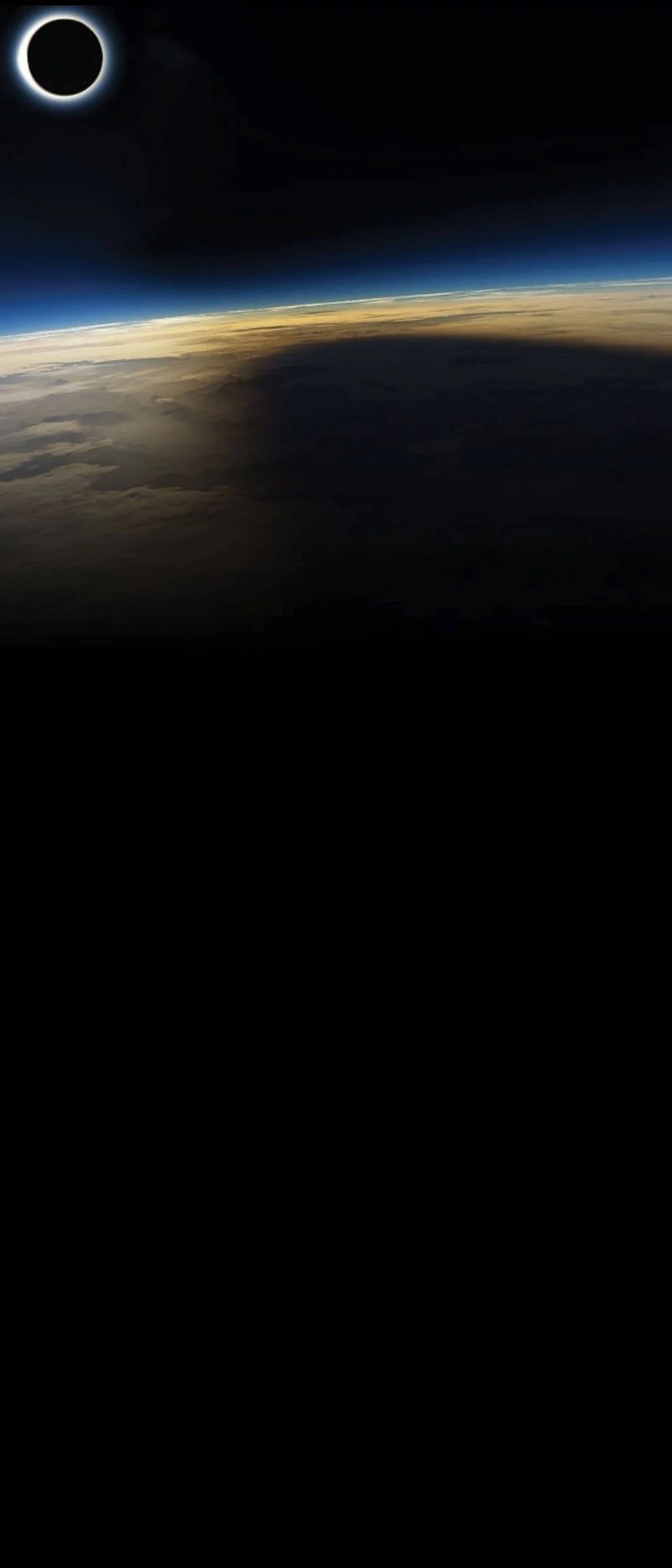 1929x4500 Download Dramatic Dark Earth Hole 4K Wallpaper