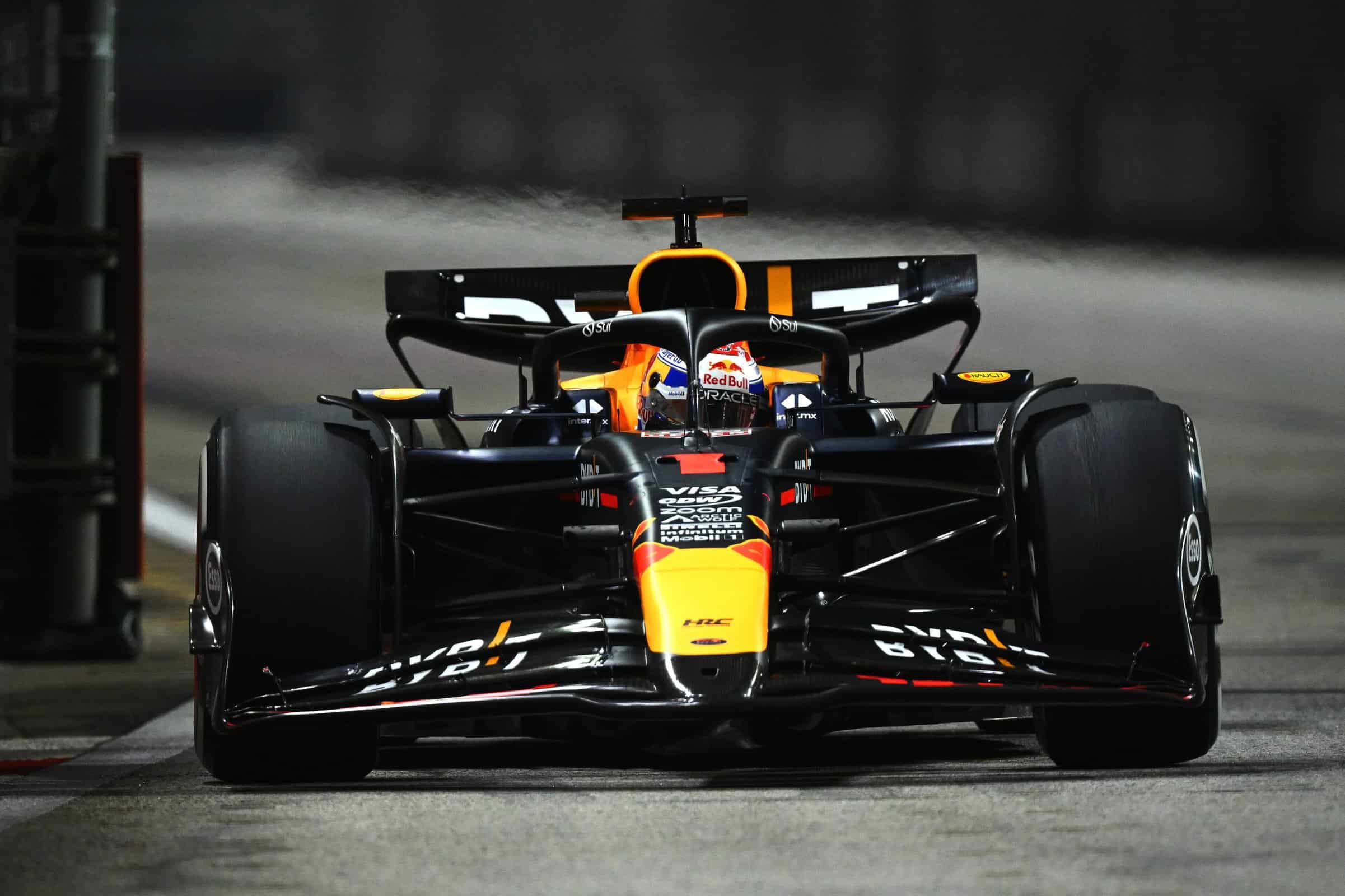 2402x1600 Slipstream Saturdays: Lewis Hamilton & Max Verstappen on the Same Side?