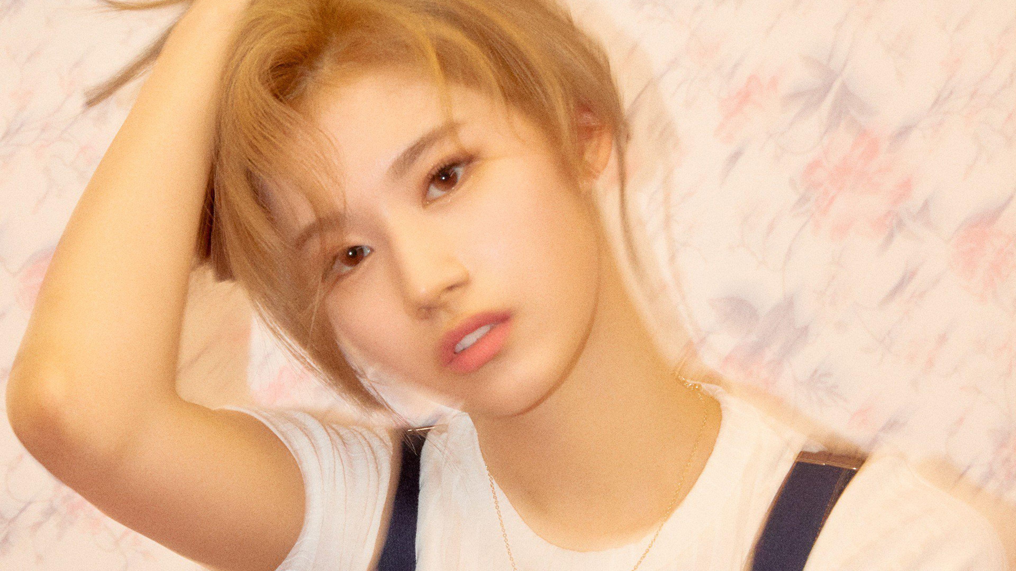 3840x2160 Twice Sana Wallpaper