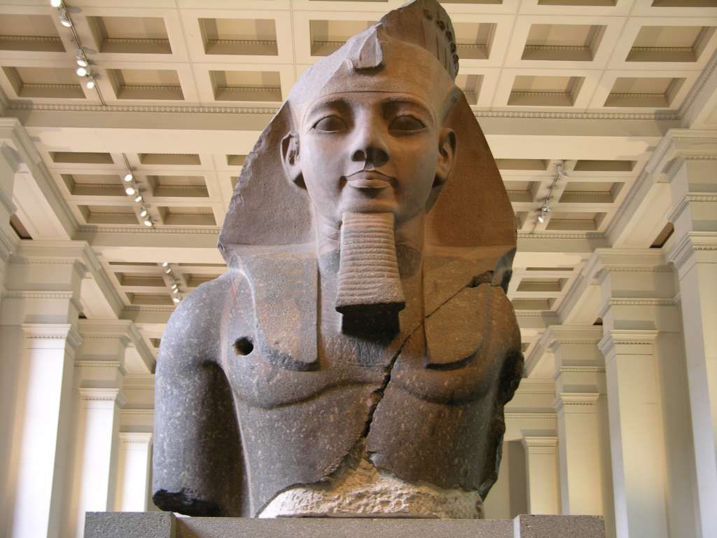 1024x768 The Great Ramses II