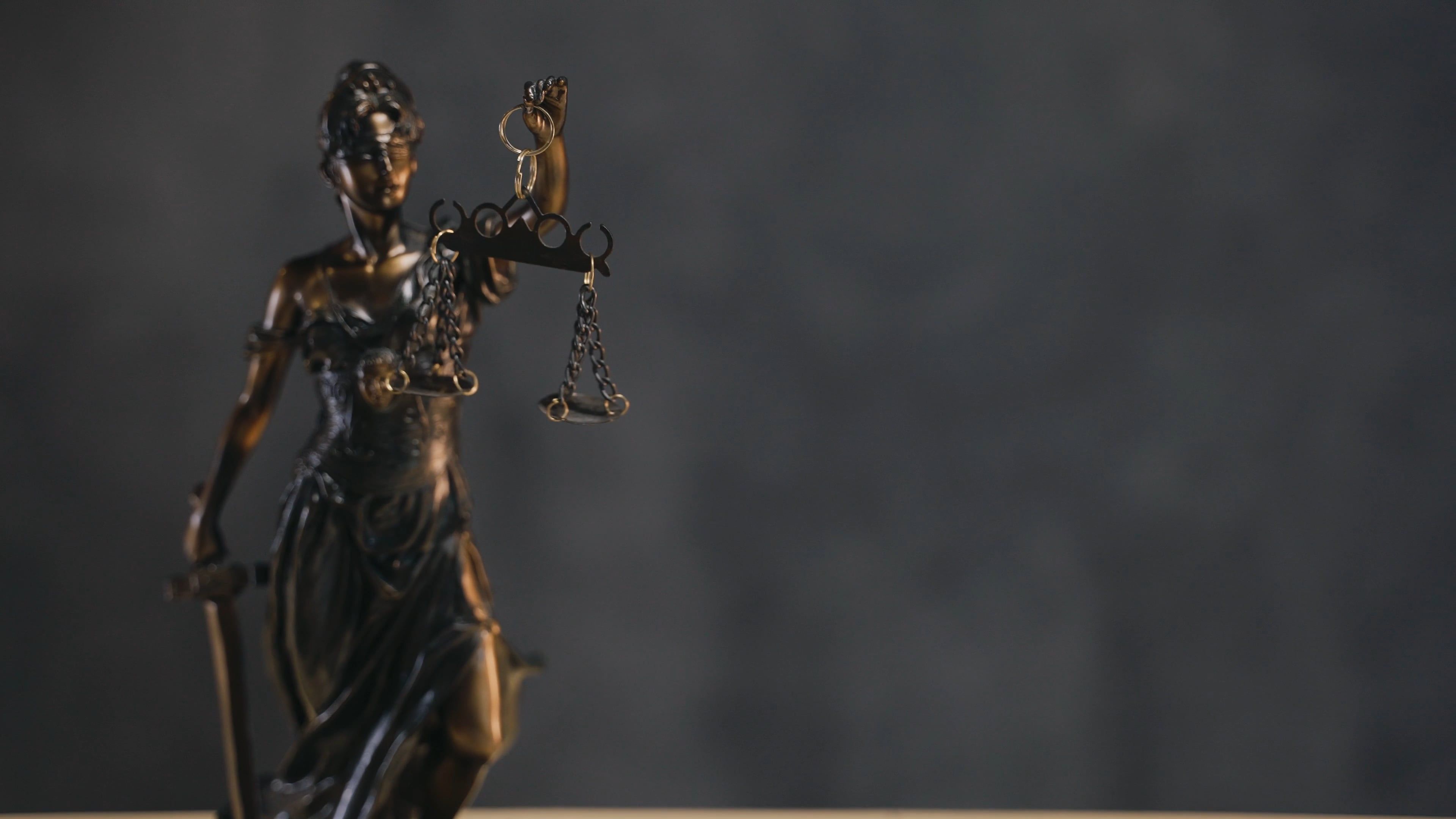 3840x2160 Lady Justice Statue