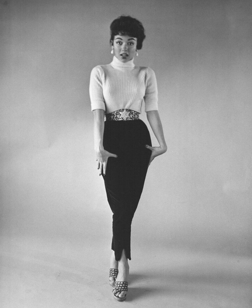 818x1000 Rita Moreno: Unpublished Photo of a Show Business Legend