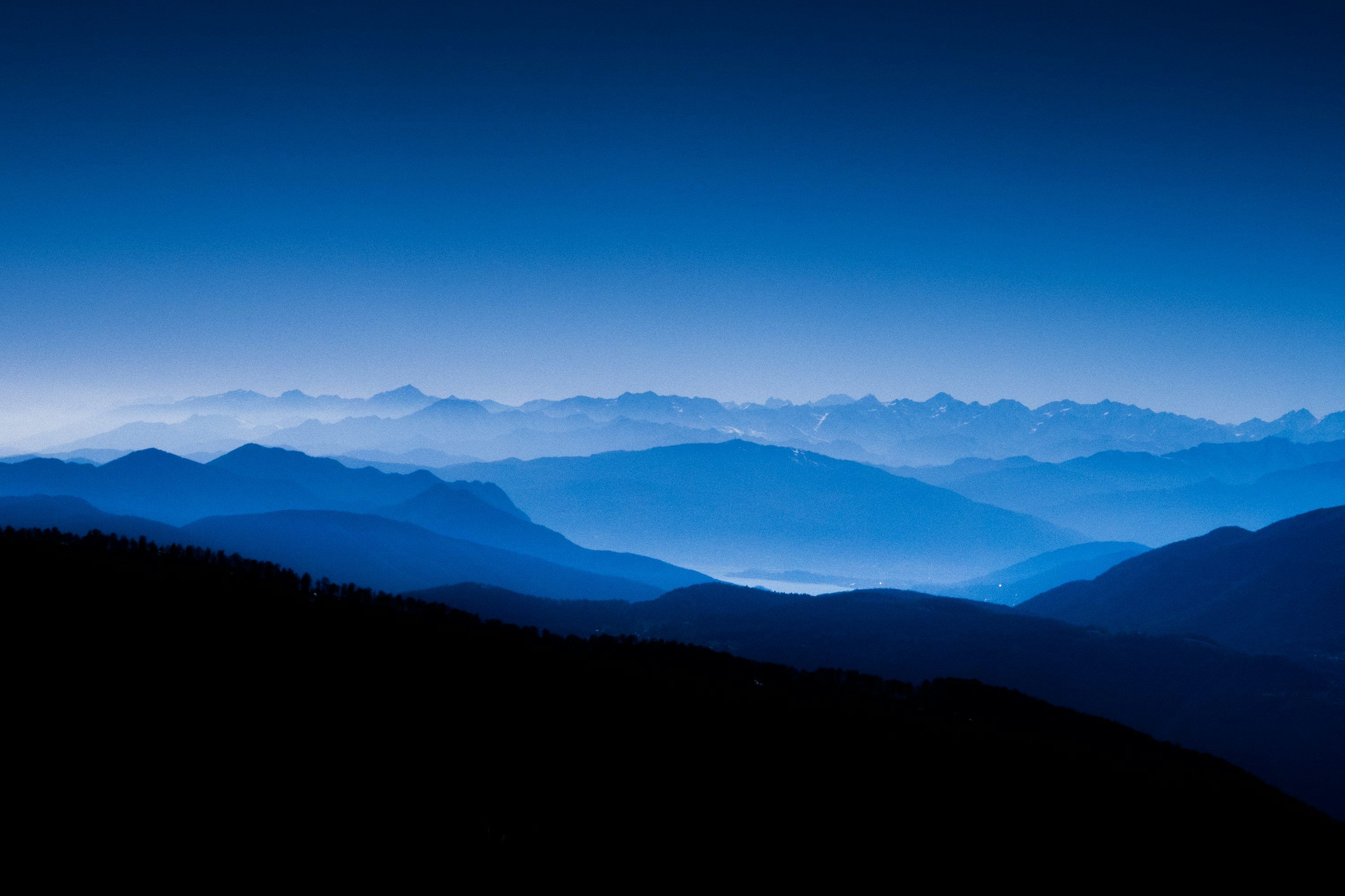 3000x2000 Blue Wallpaper: Free HD Download [4K]