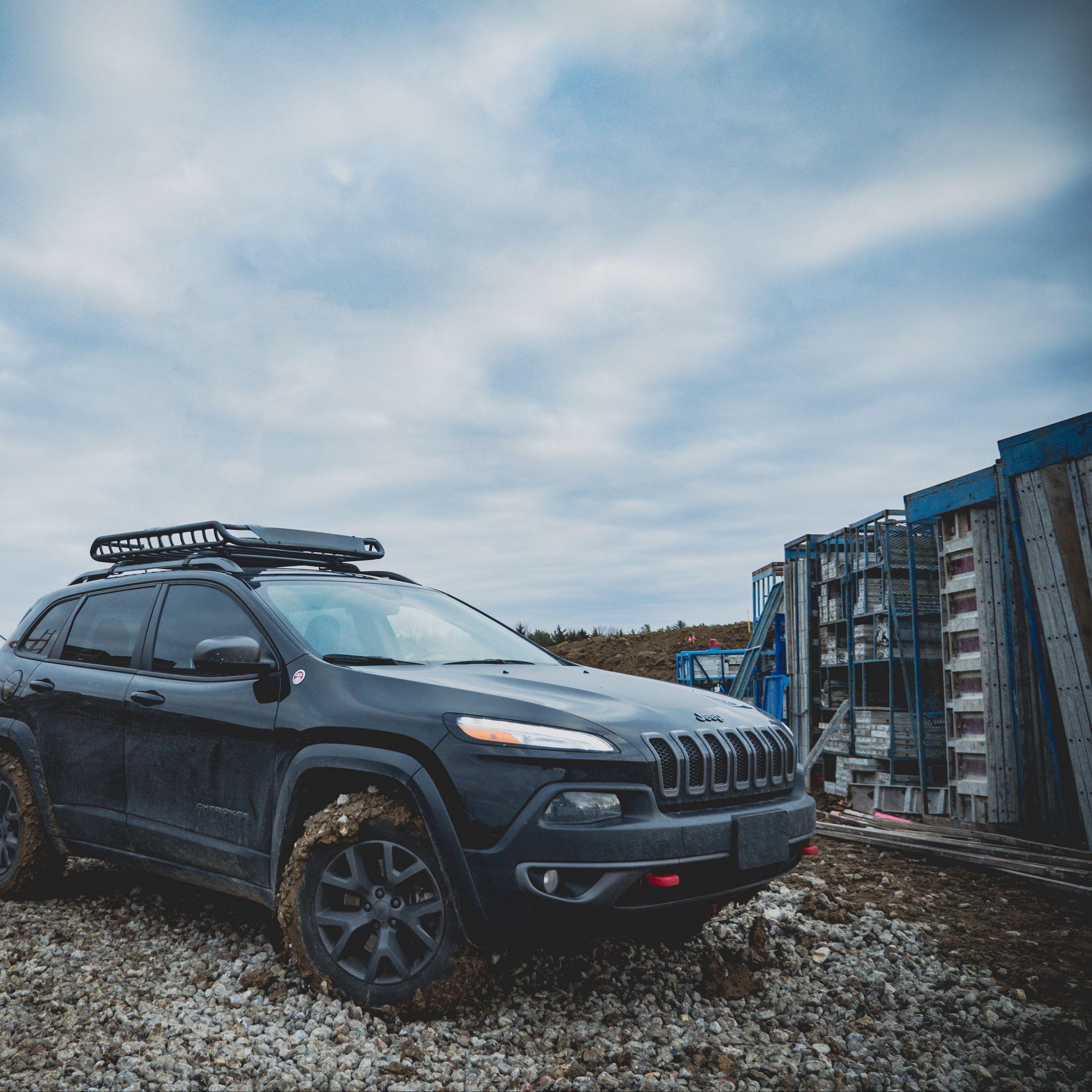2780x2780 Download wallpaper 2780x2780 jeep, suv, side view, mud ipad air, ipad air ipad ipad ipad mini ipad mini ipad mini ipad pro 9.7 for parallax HD background