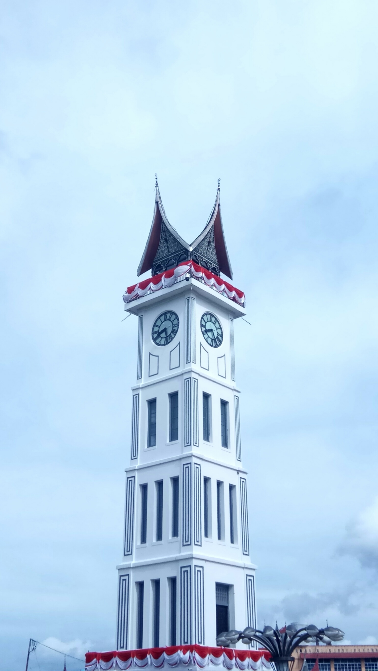 1541x2739 Jam Gadang 17 Agustus