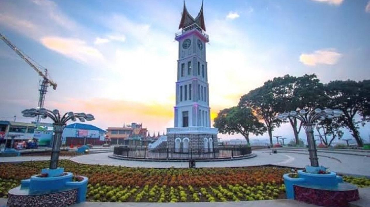 1265x711 Simak Sejarah Jam Gadang Bukittingi, Salah Satu Jam Terbesar di Dunia