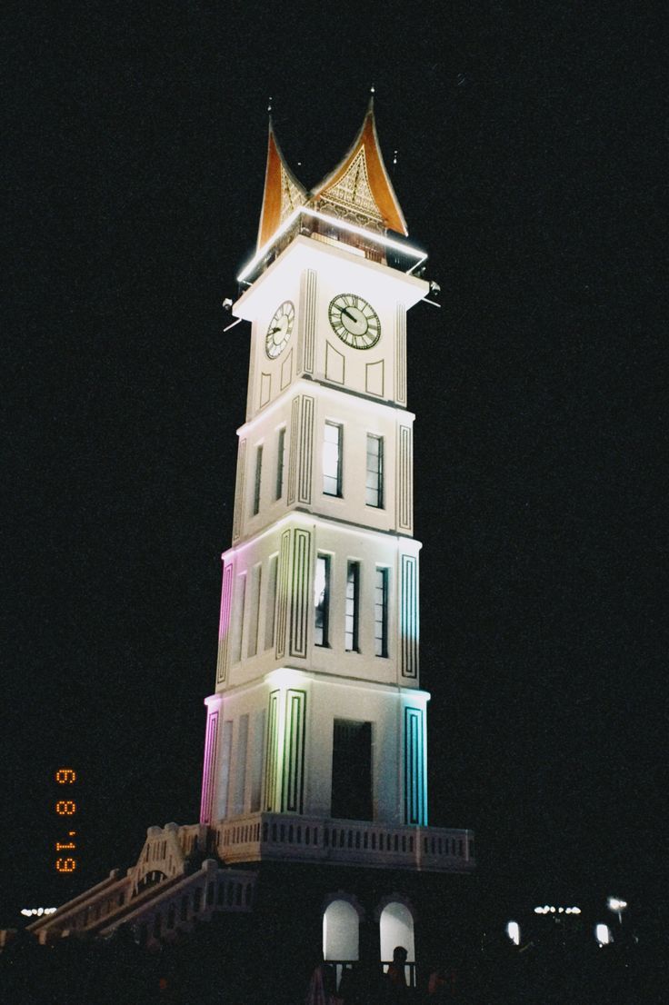 736x1106 Jam Gadang in Bukittinggi
