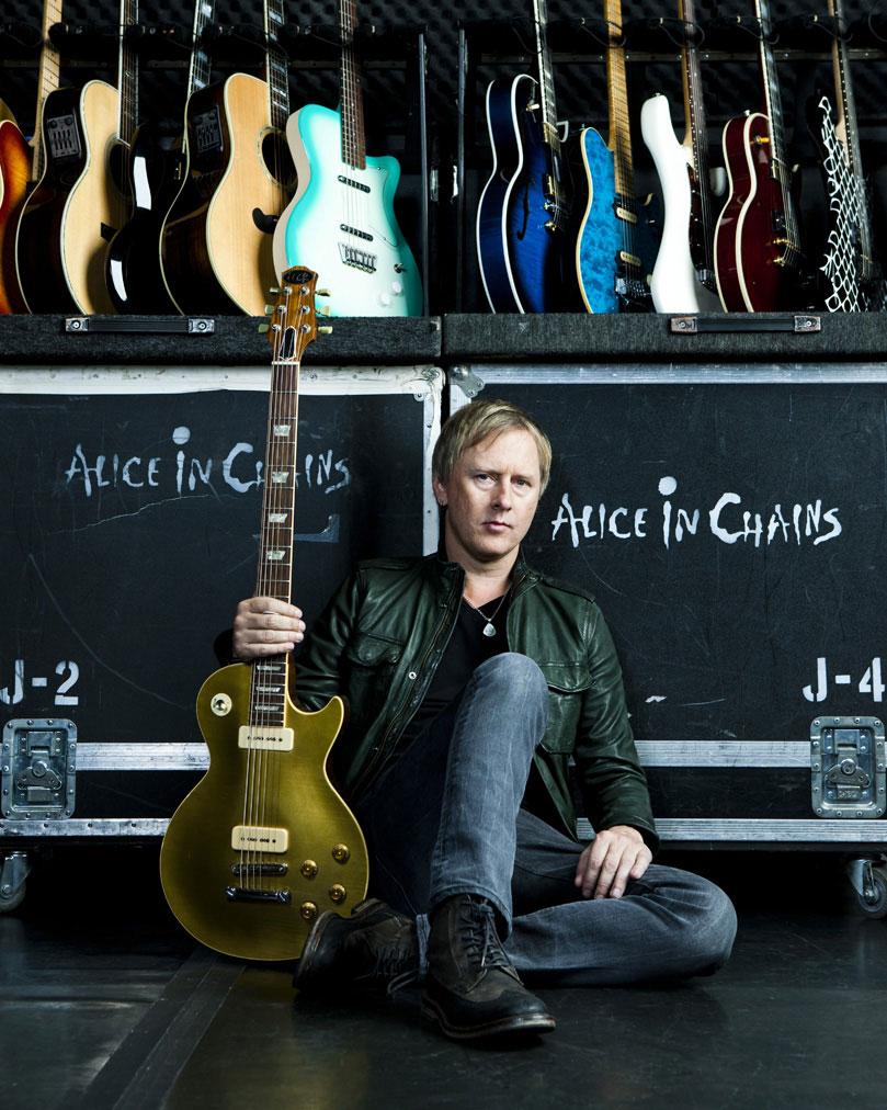 809x1012 Jerry Cantrell Wallpaper