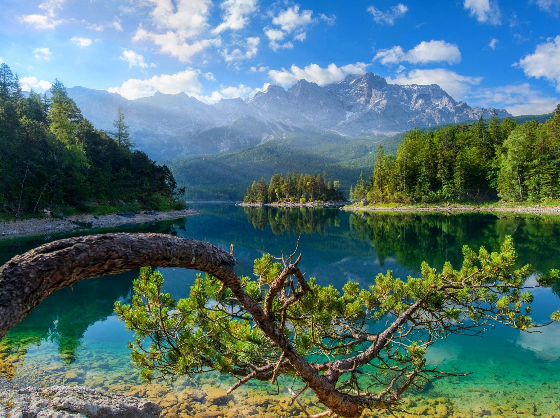 1920x1435 Bavaria's Serene Lake: A Stunning HD Wallpaper of Nature's Beautyx1528