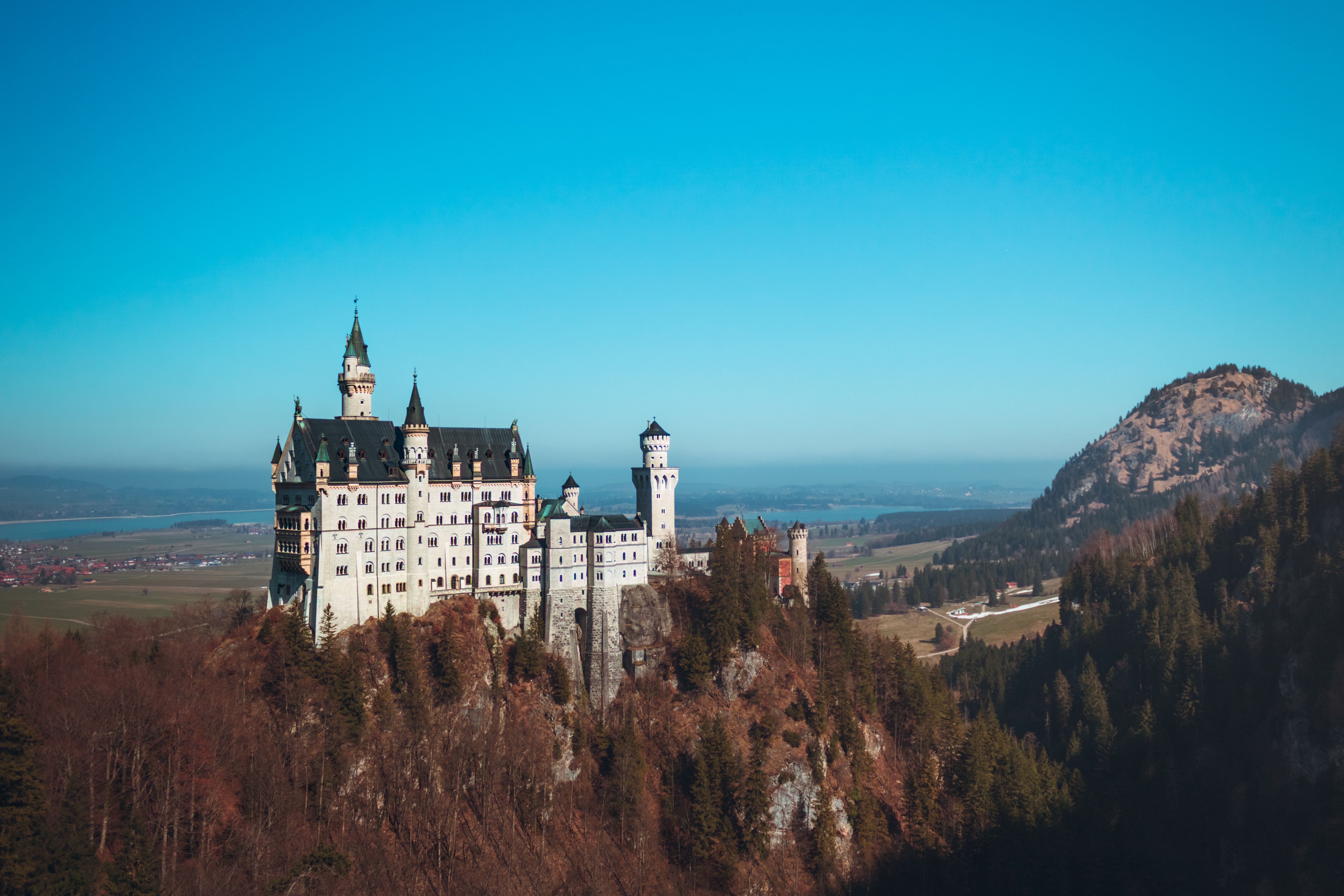 6000x4000 View of the Neuschwanstein Castle, Schwangau, Germany · Free