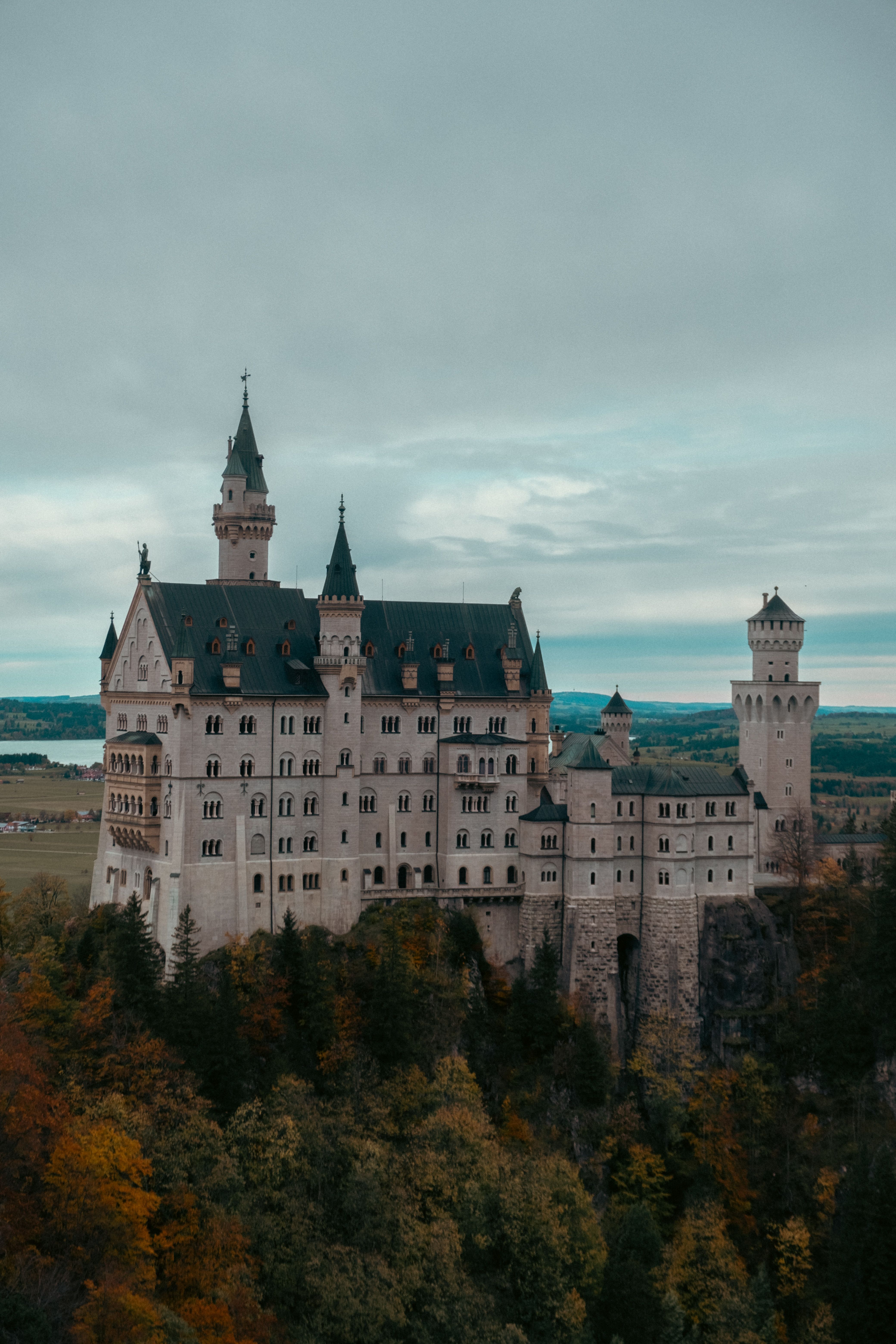 4160x6240 Neuschwanstein Castle in Bavaria, Germany · Free
