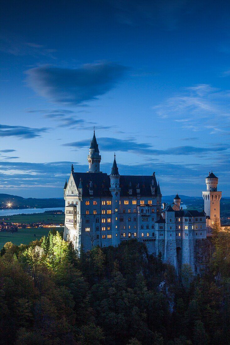 733x1100 Germany, Bavaria, Hohenschwangau