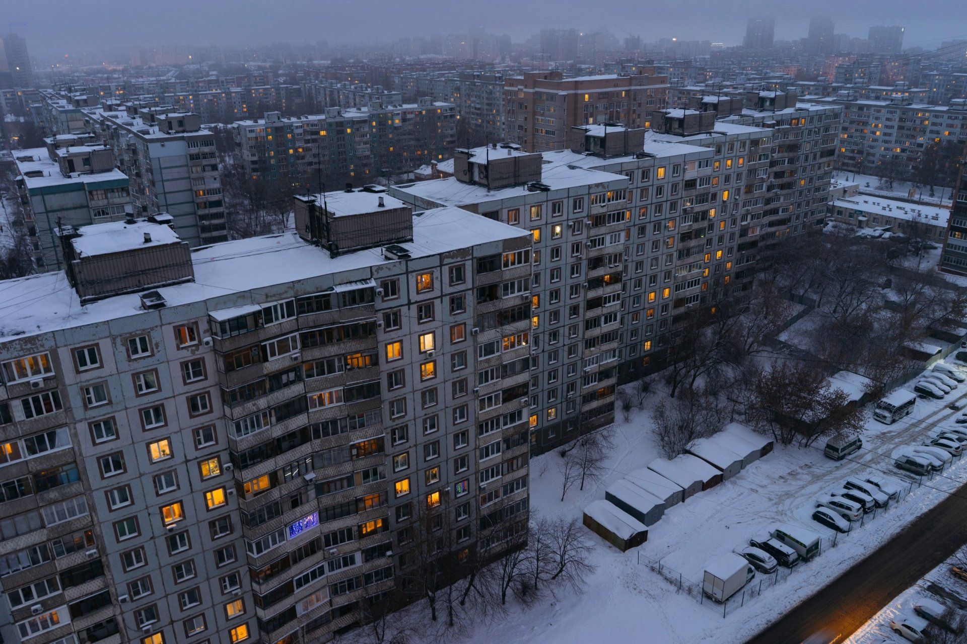 1920x1280 2K Quad HD: Russian Winter Night
