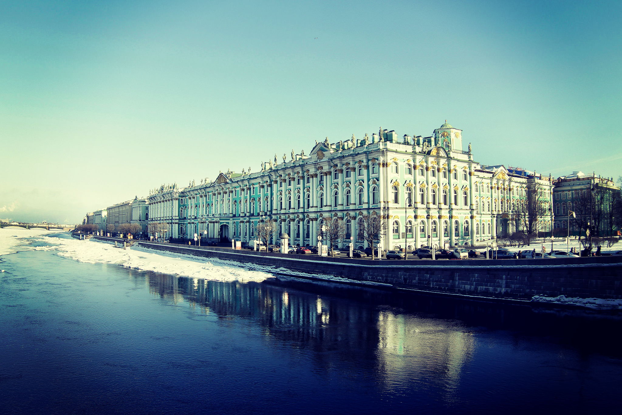 2048x1365 Waterfront White Homes Saint Petersburg Russia St. Petersburg Soviet Union Style Architecture