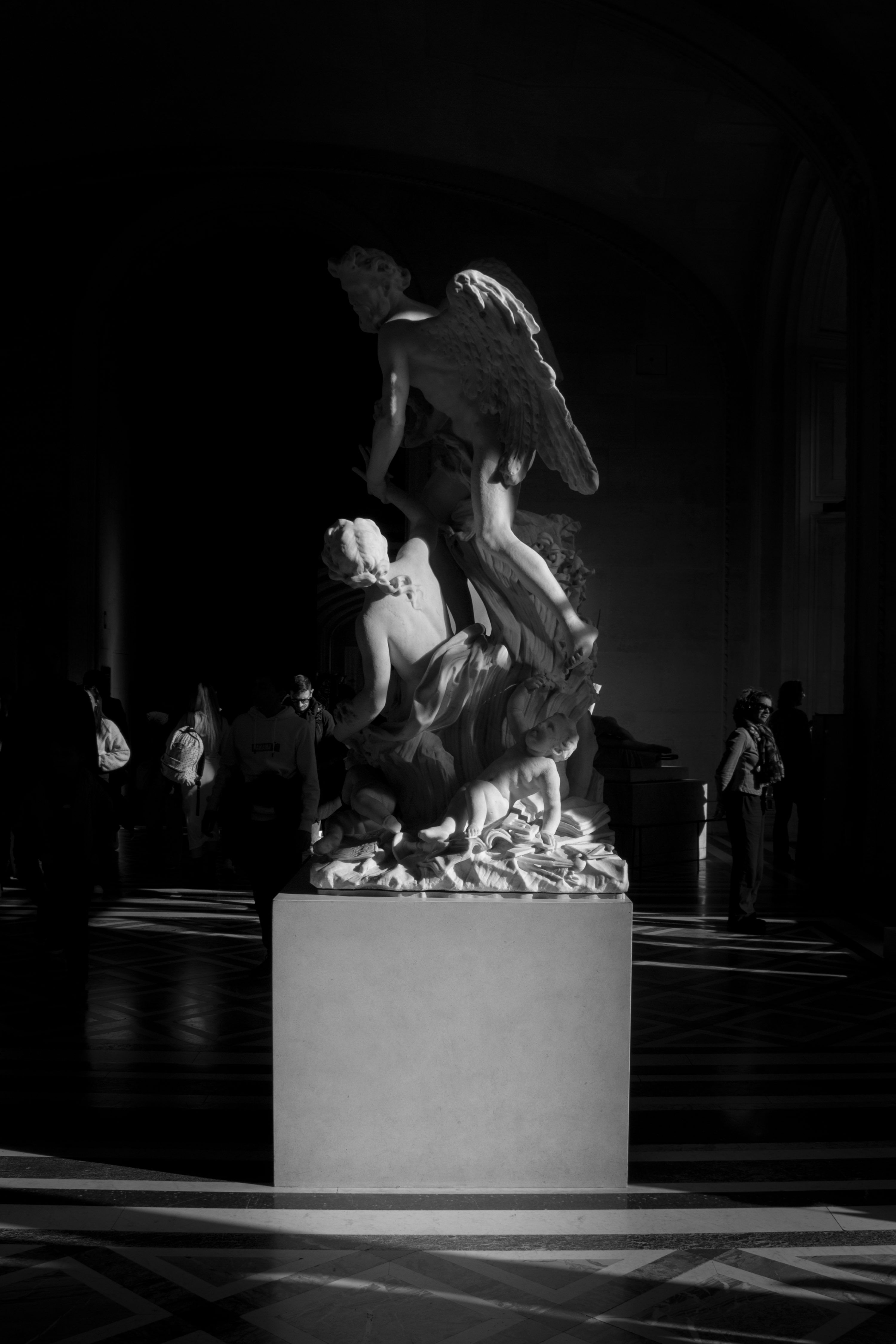 3000x4500 A black and white photo of a statue photo