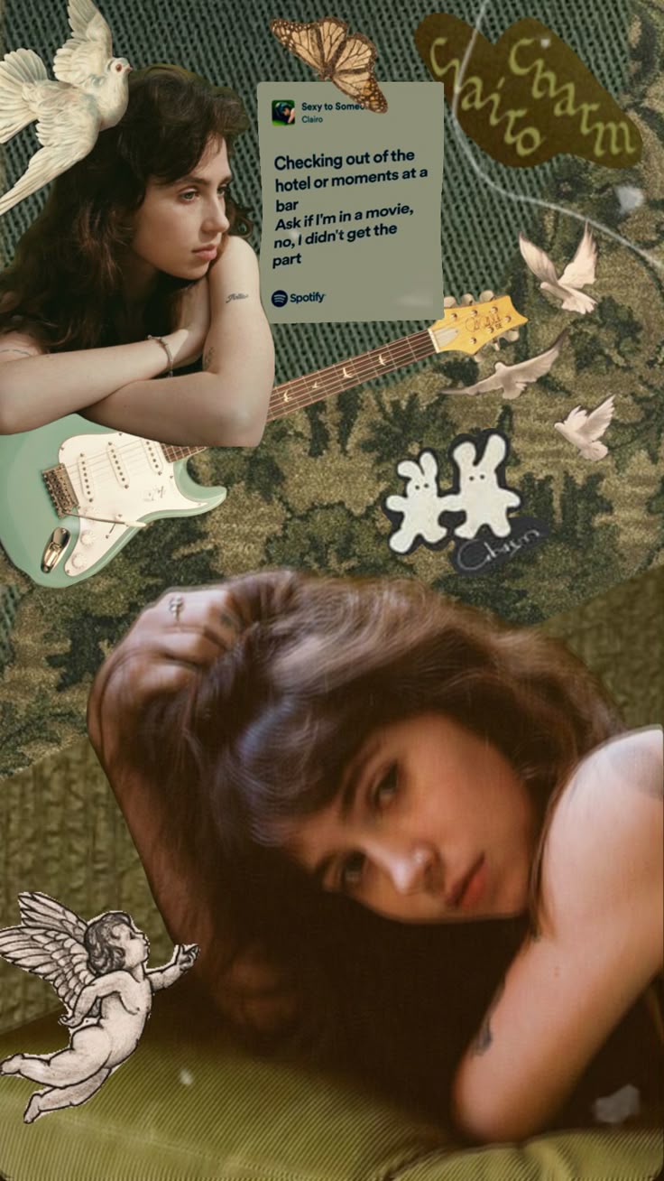 736x1308 clairo