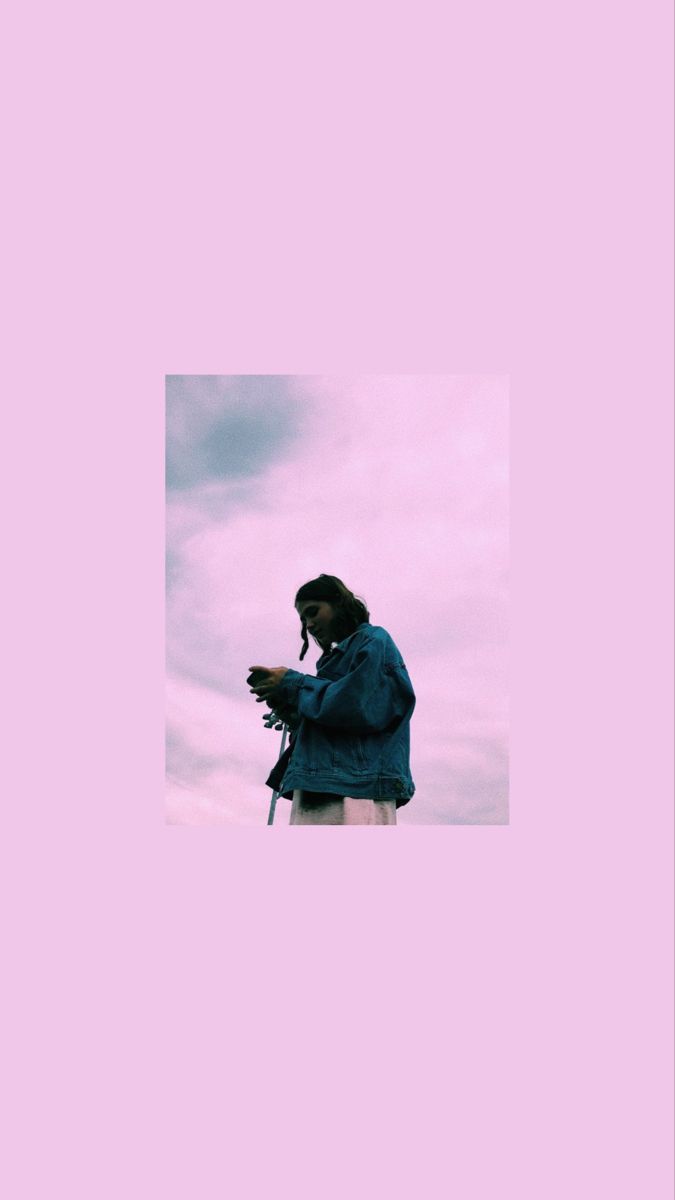 675x1200 clairo wallpaper
