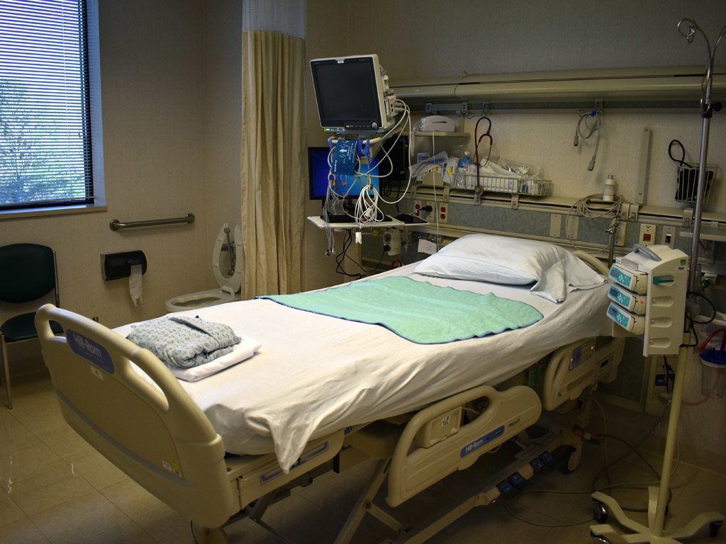 1024x768 Intensive Care Unit. Punxsutawney Area Hospital