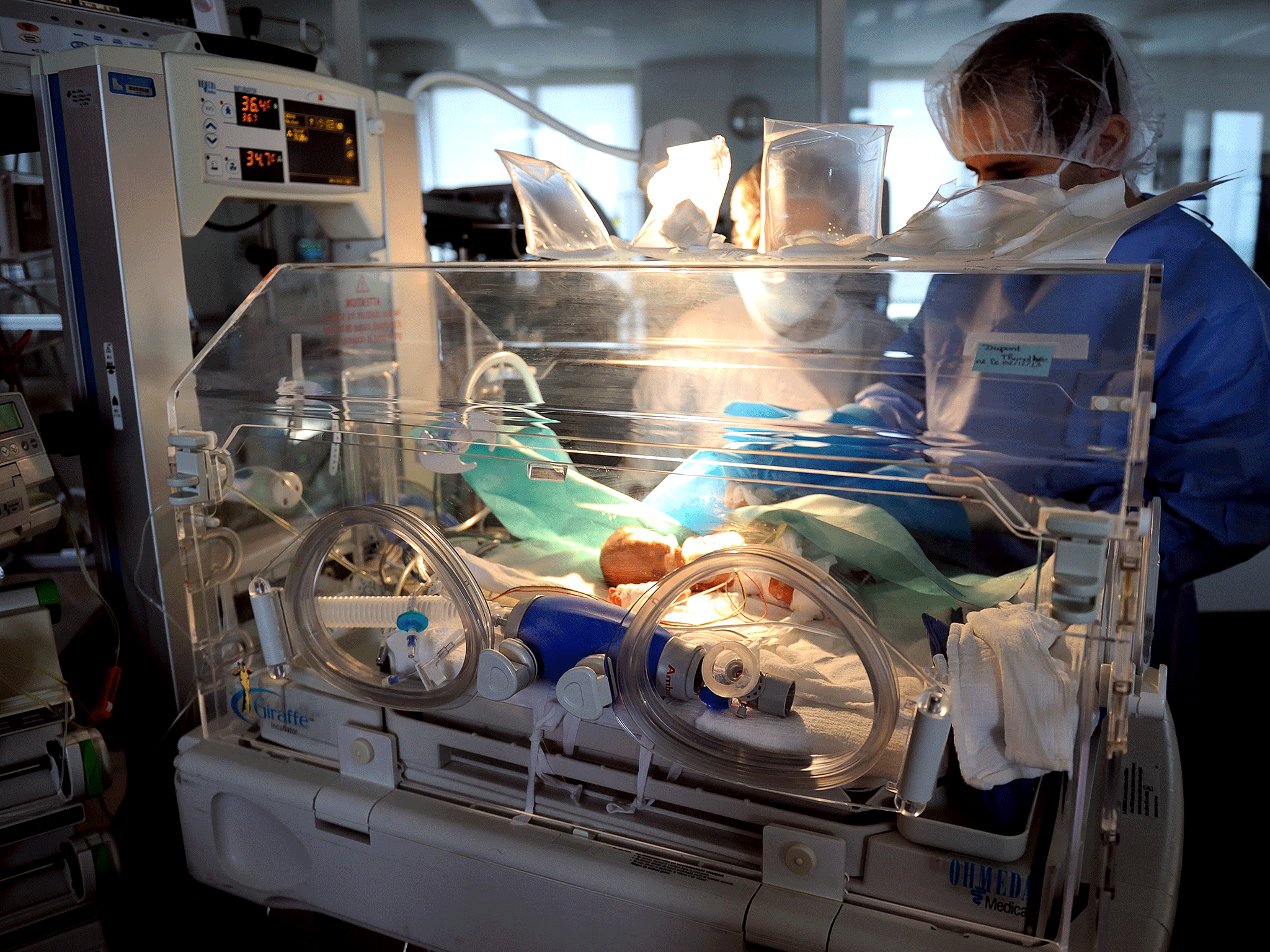 2048x1536 I learnt everything I need to know about the NHS when I gave birth to my son at 16 weeks
