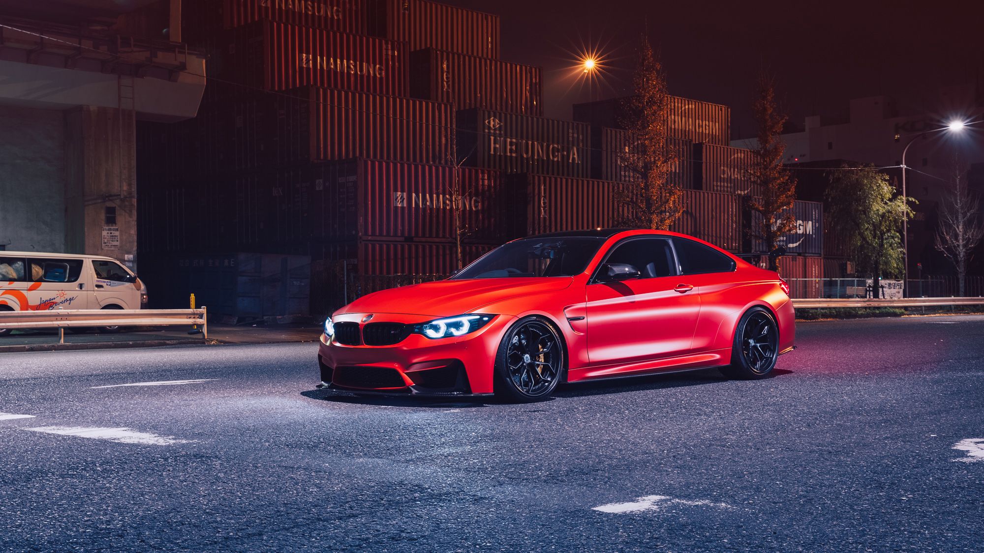 2000x1125 BMW M4 in Tokyo Wallpaper Car Wallpaper
