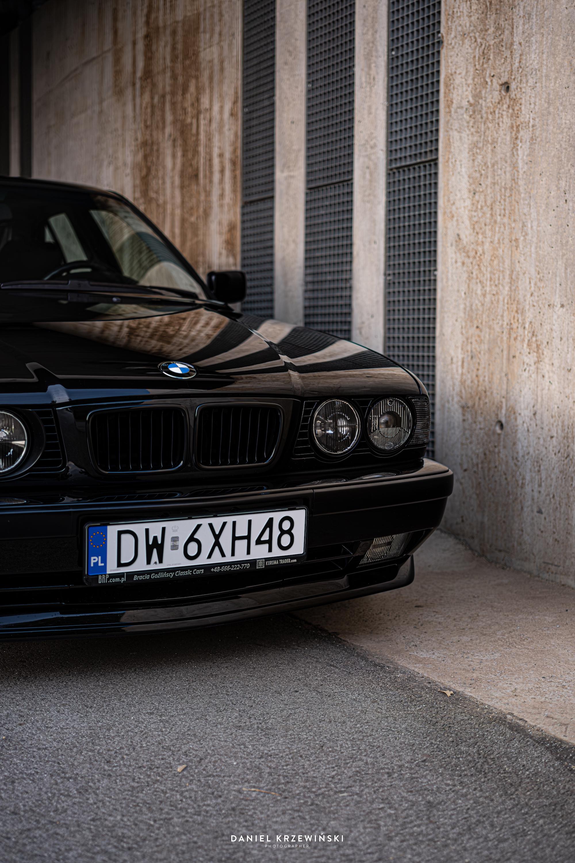 2000x3000 New in the garage 540i Japan 1994 (but condition as if it were 3 months old)