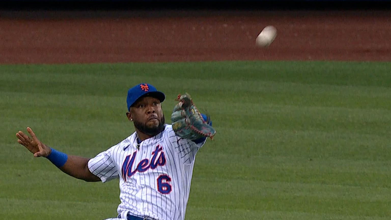 1536x864 Starling Marte's sliding grab