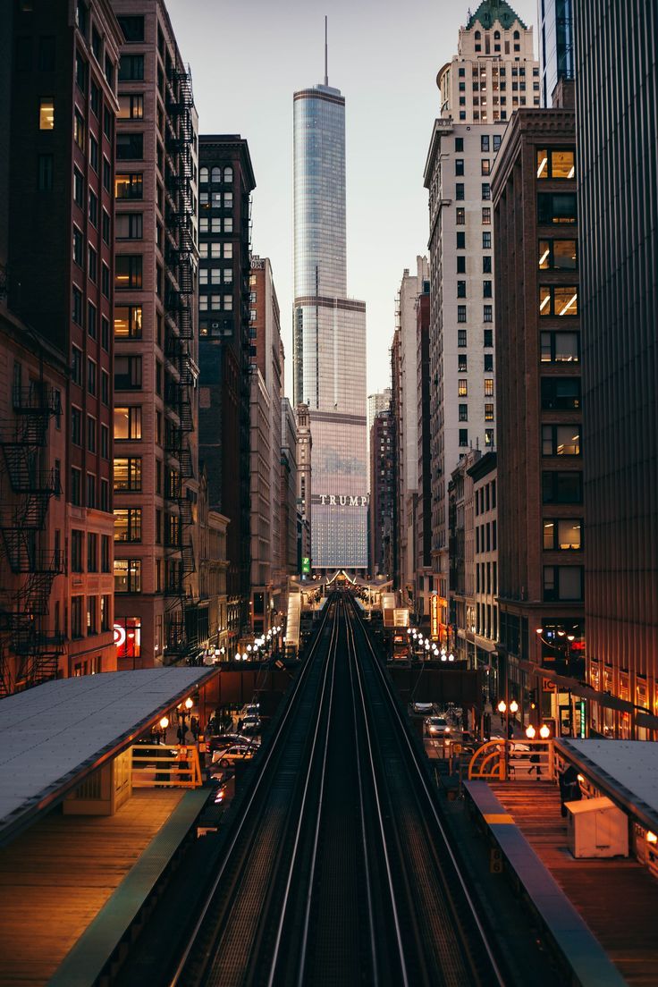 736x1104 Photo by Jonathan J. Castellon