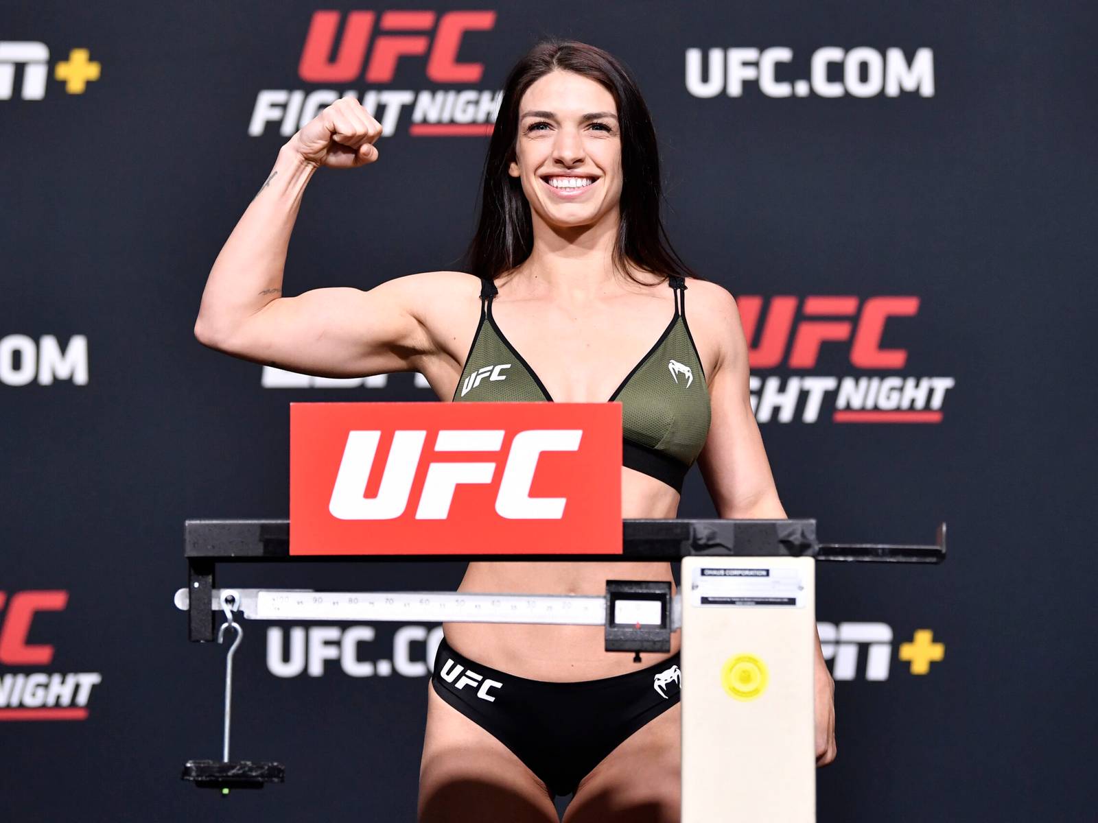 1600x1200 UFC Fight Night Weigh in Results: Dern vs Yan