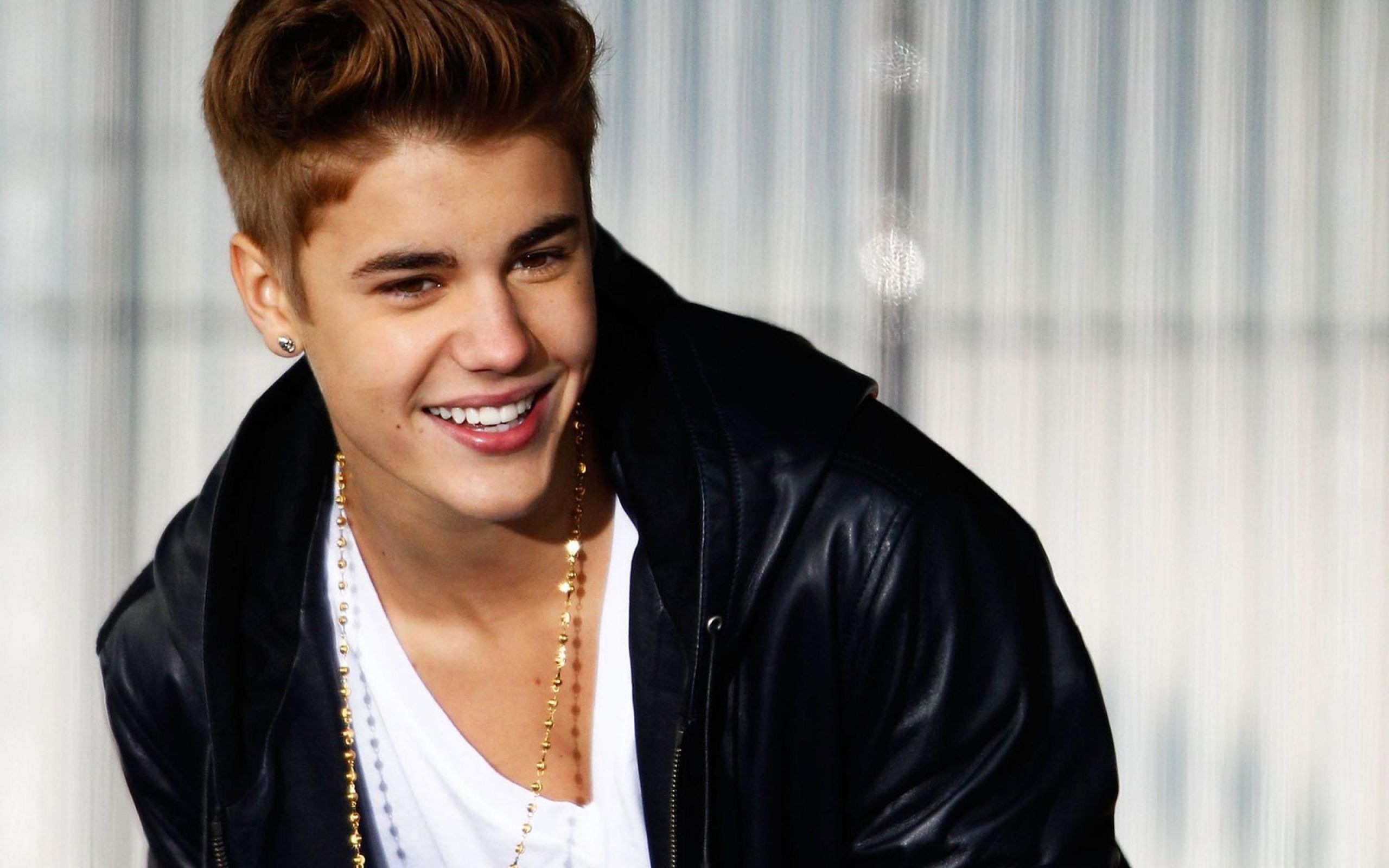 2560x1600 Justin Bieber Smile wallpaper Wallpaper, HD Celebrities 4K Wallpaper, Image and Background