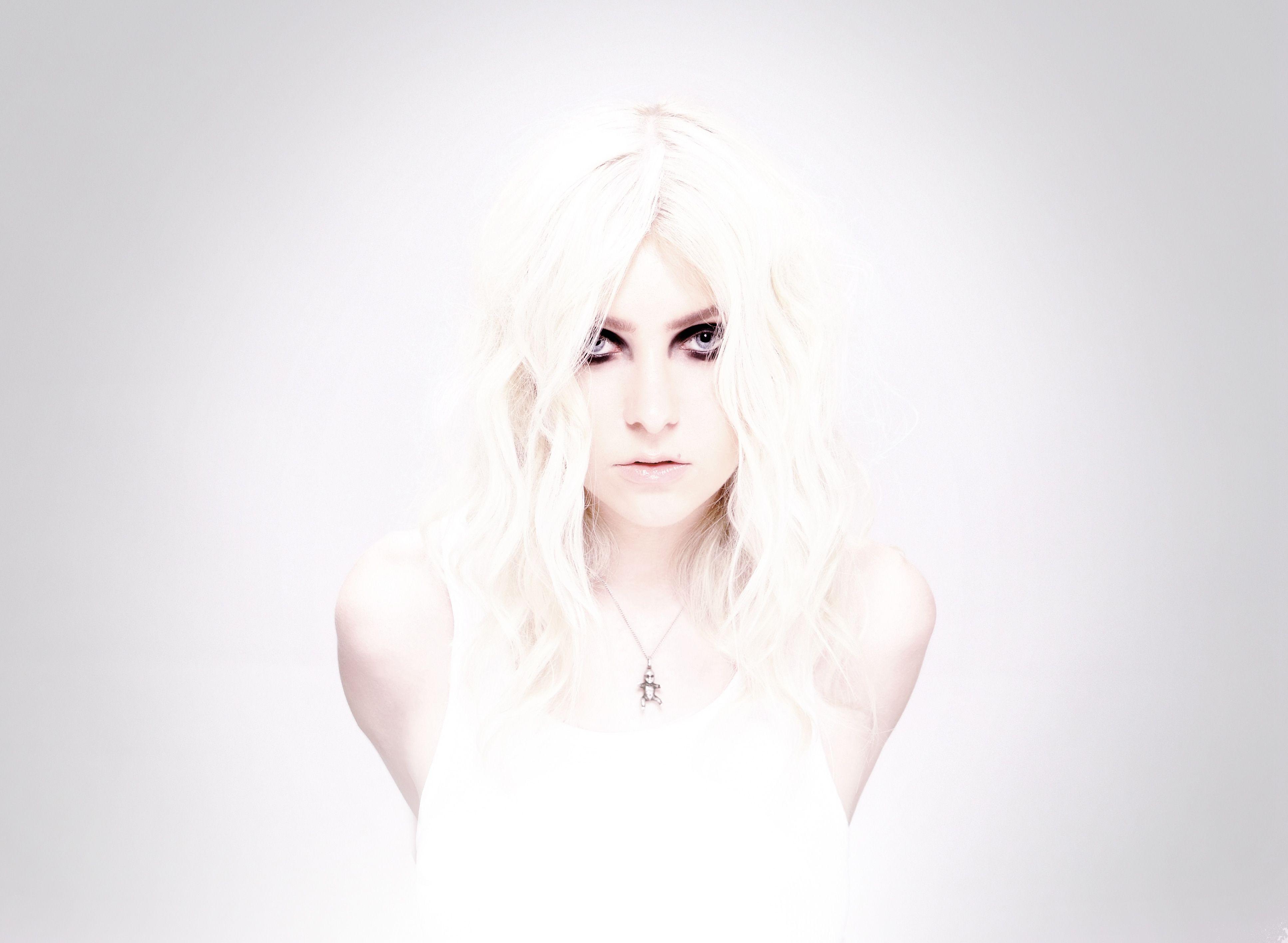3868x2833 Taylor Momsen 4k, HD Music, 4k Wallpaper, Image, Background, Photo and Picture