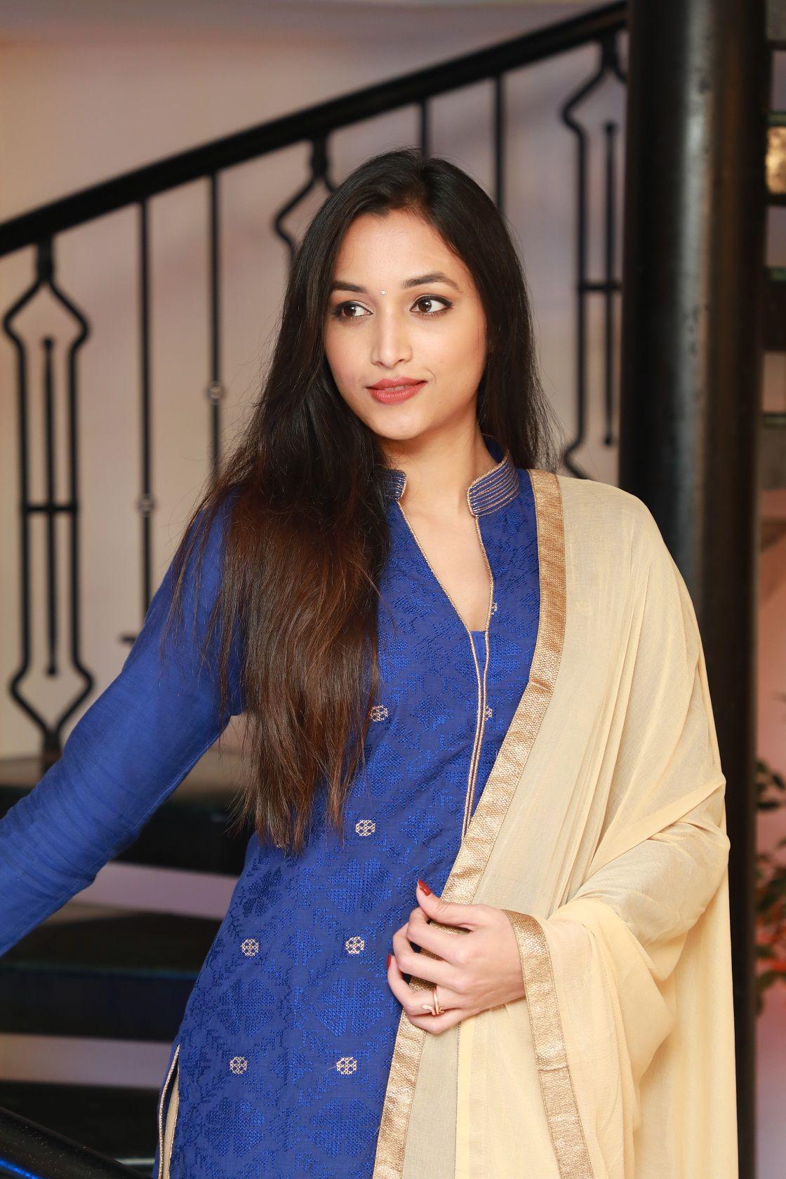 1120x1680 Actress Srinidhi Shetty Photo
