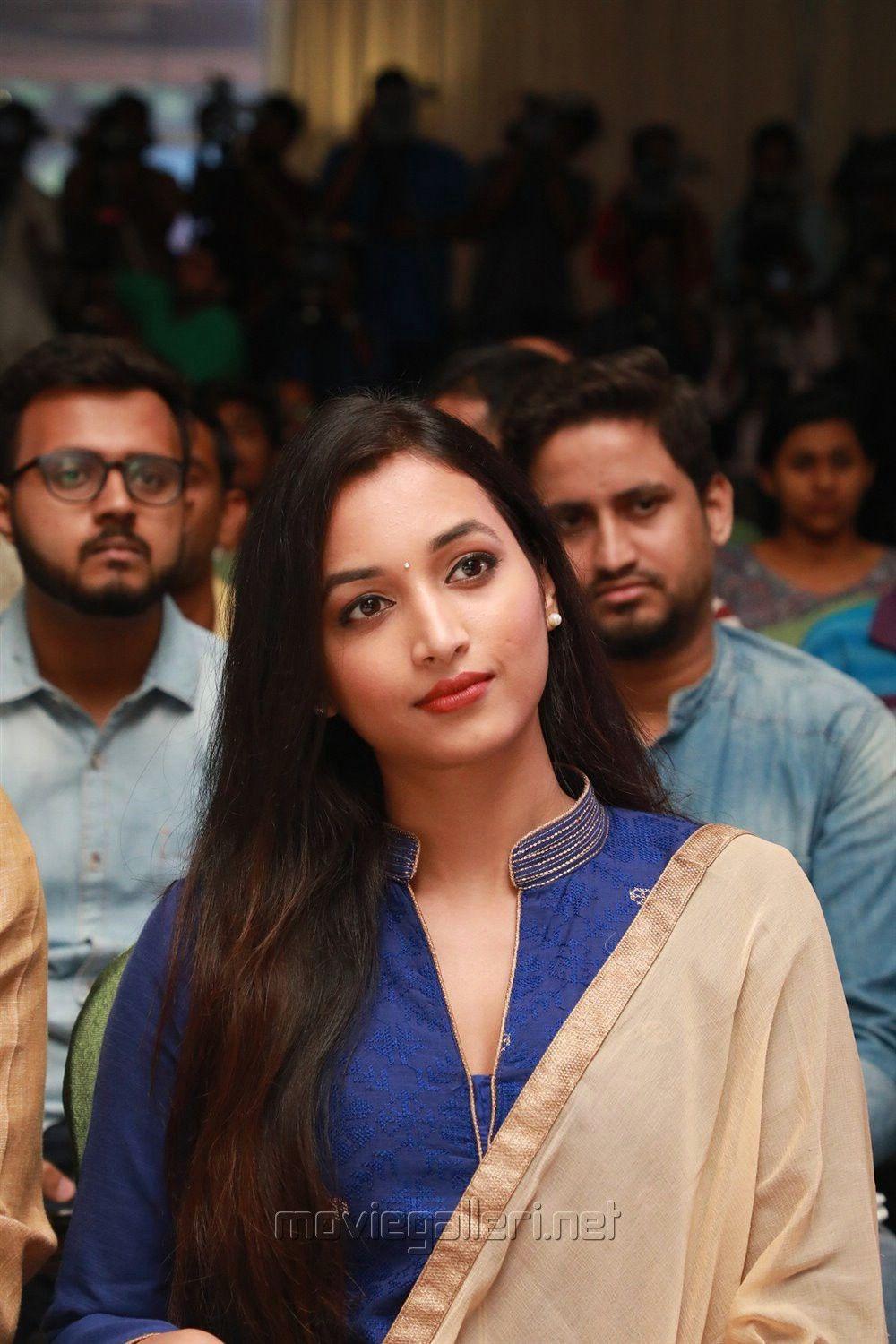 1000x1500 Actress Srinidhi Shetty Pics KGF Movie Press Meet. New Movie Posters