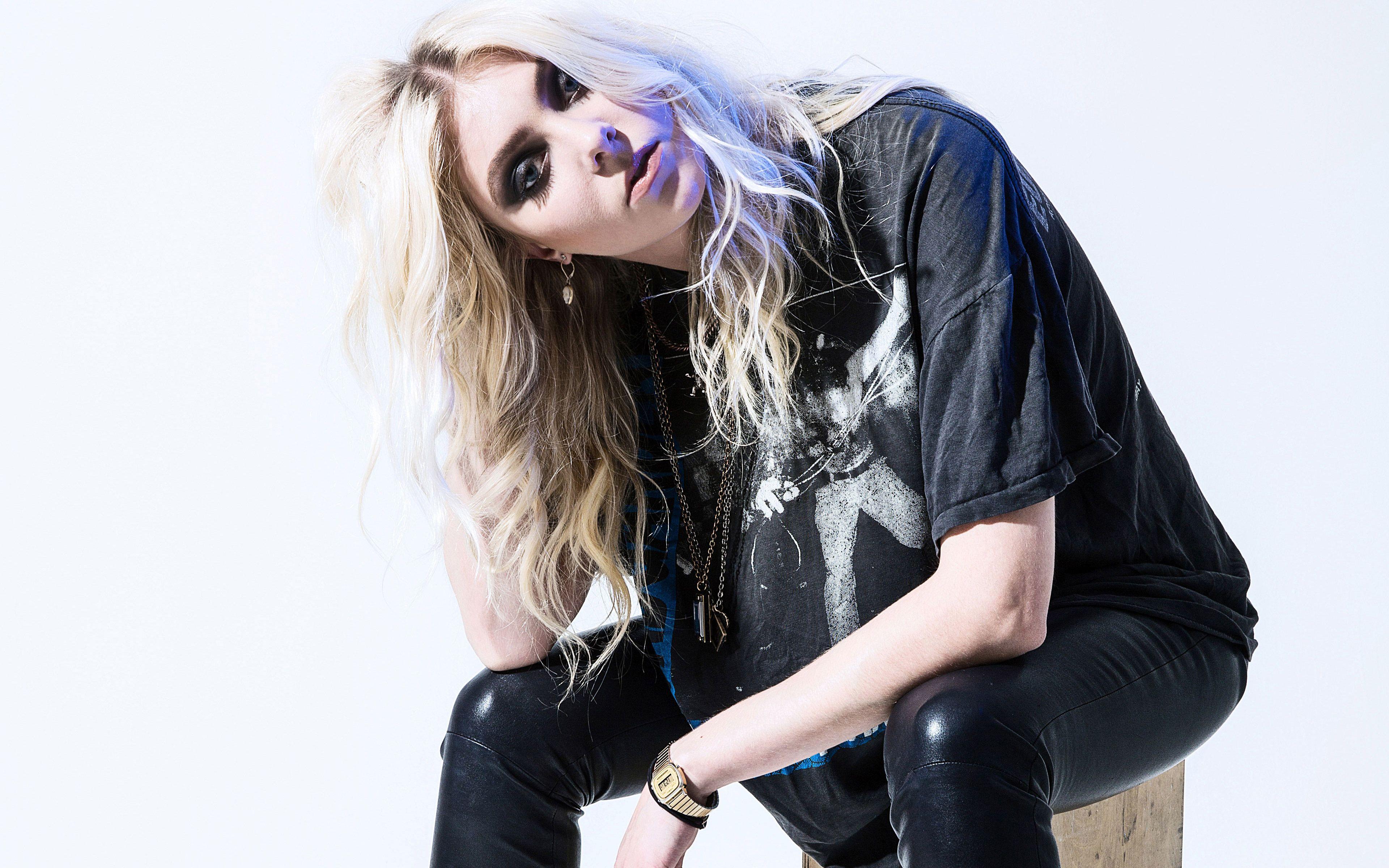 3840x2400 Taylor Momsen HD Music, 4k Wallpaper, Image, Background, Photo and Picture