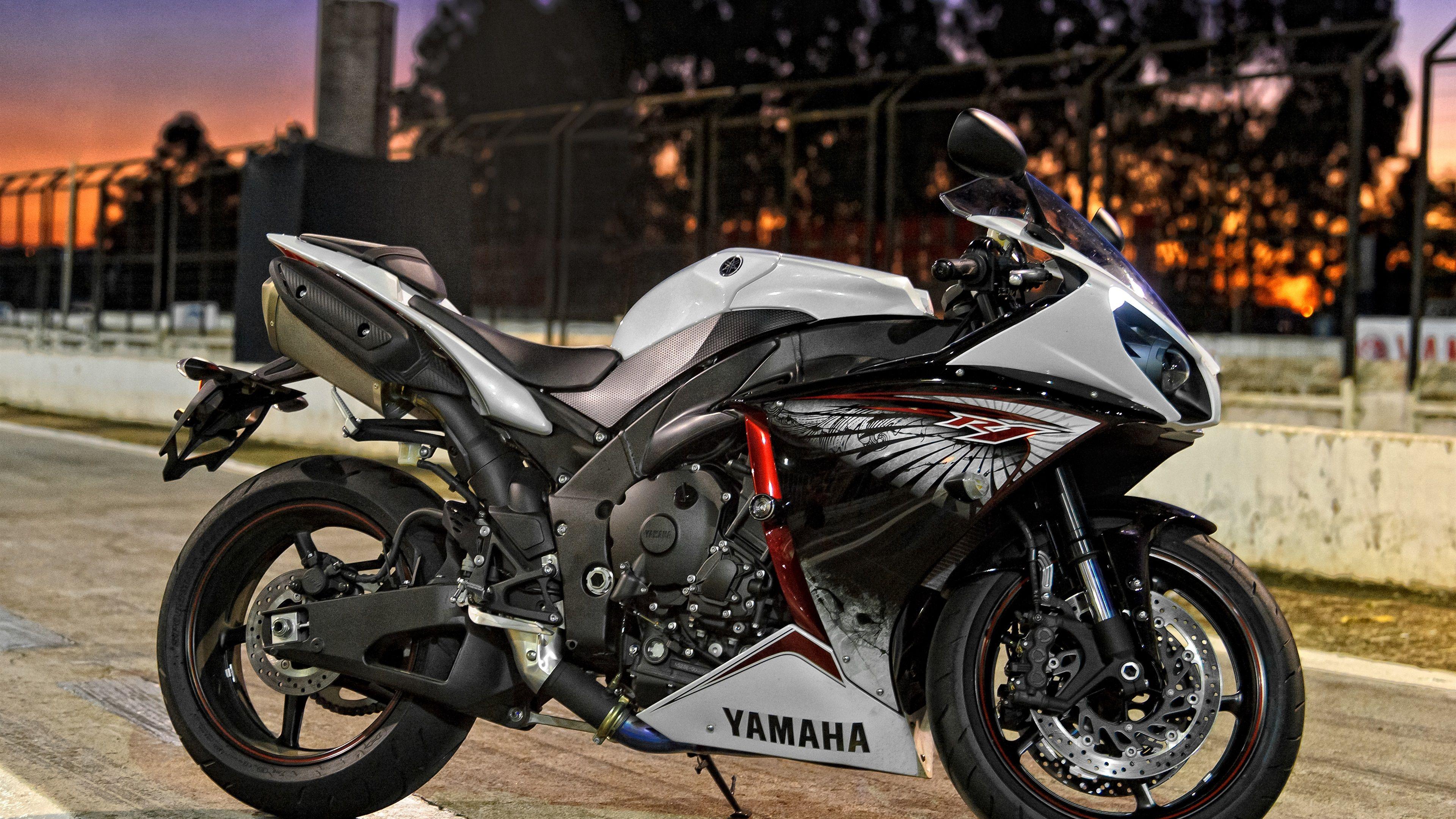 3840x2160 Wallpaper Yamaha motorcycle at night city street 3840x2160 UHD 4K Picture, Image