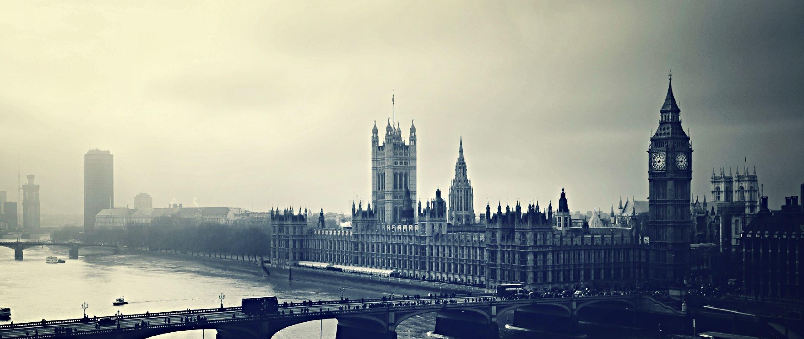 2560x1080 Download HD London Bridge Black And White Wallpaper