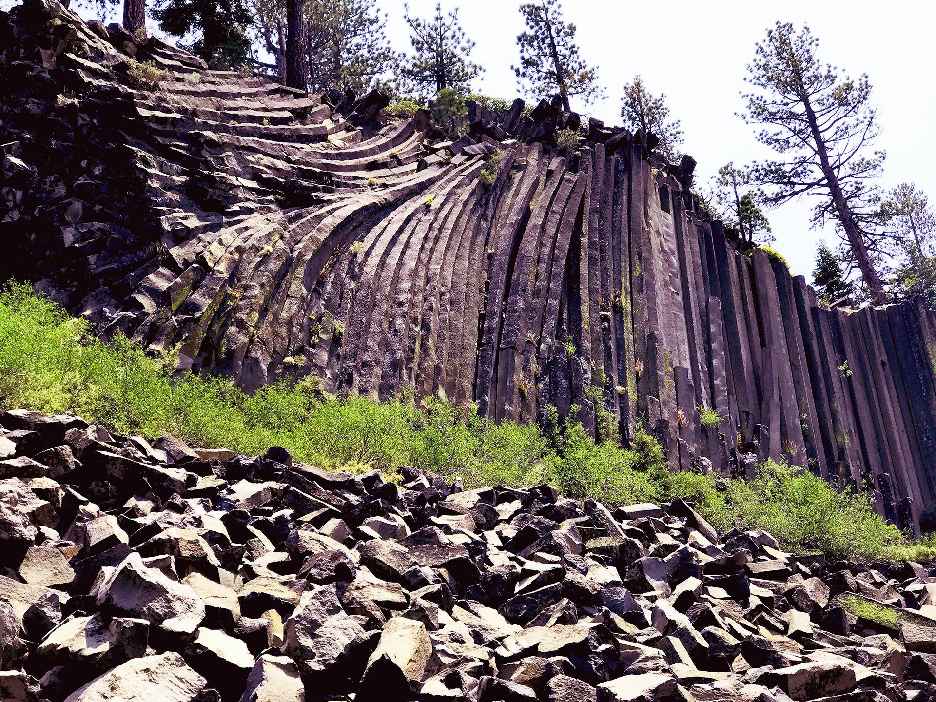 1920x1440 California's Mammoth Lakes in Summer. Foster Travel Publishing