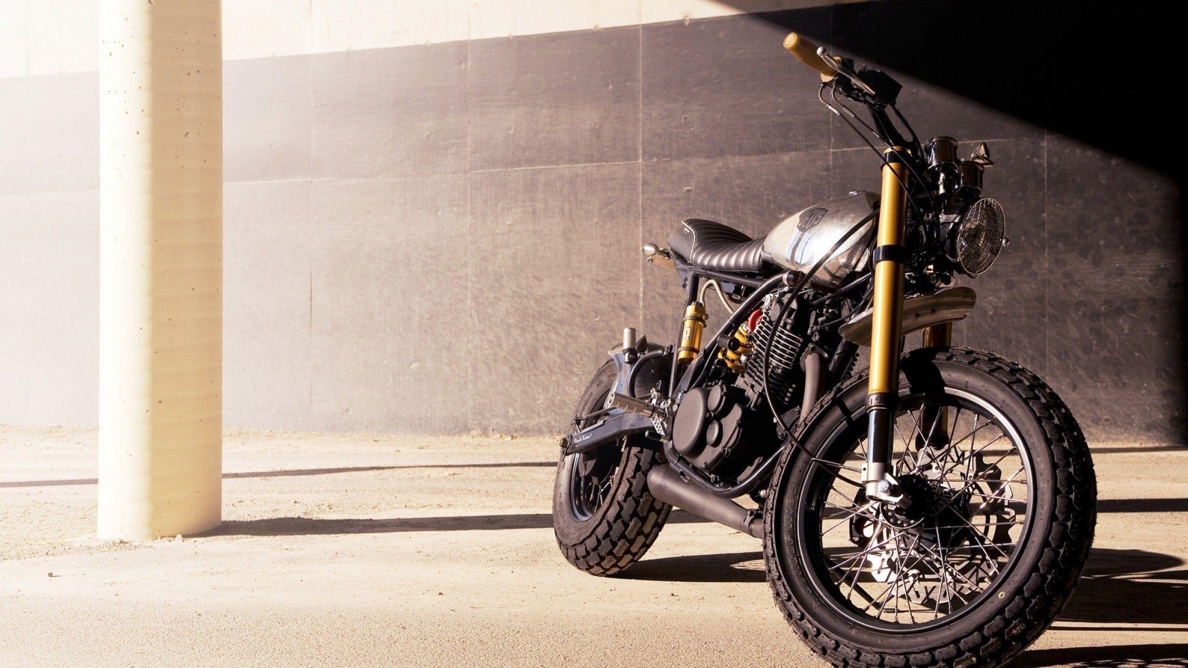 2400x1350 Vintage Motorcycles Wallpaper