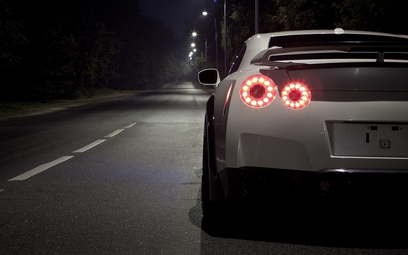 1680x1050 R35 Wallpaper
