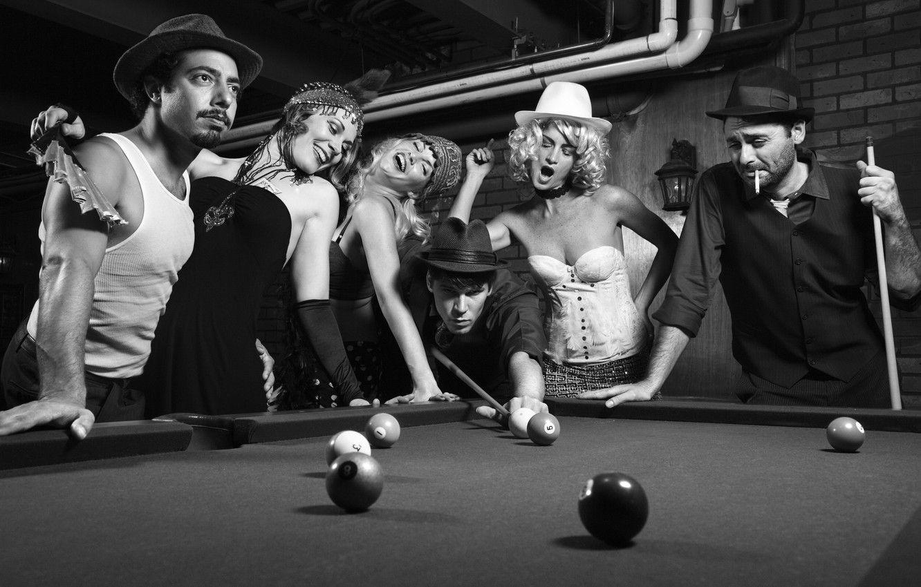 1332x850 Wallpaper retro, photo, girls, black and white, Billiards, guys, vintage, party, rivalry, pocket billiard, black and white, Photo image for desktop, section ситуации