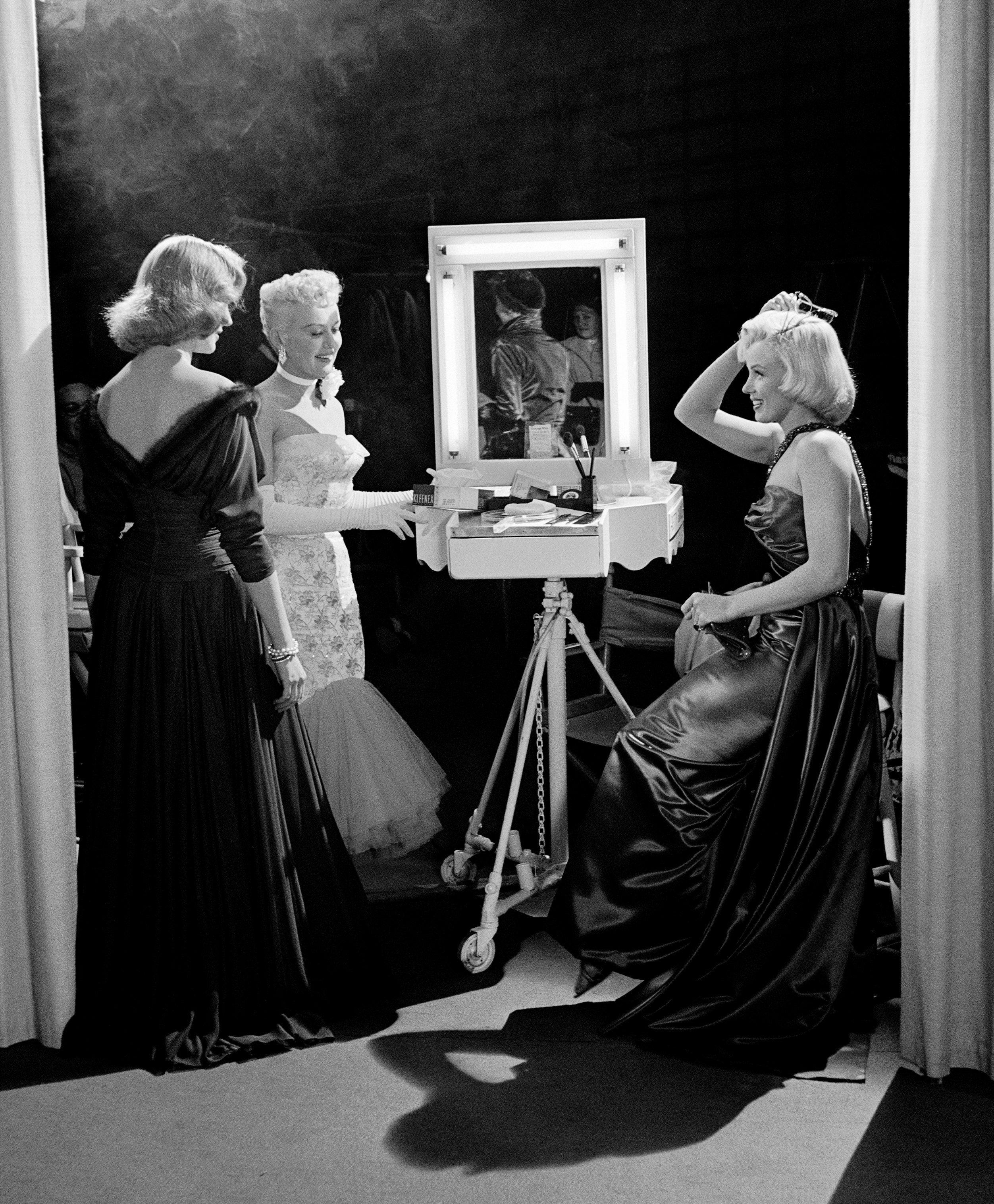 2504x3033 Best Vintage Celebrity On Set Photo Photo Of Old Hollywood Actresses