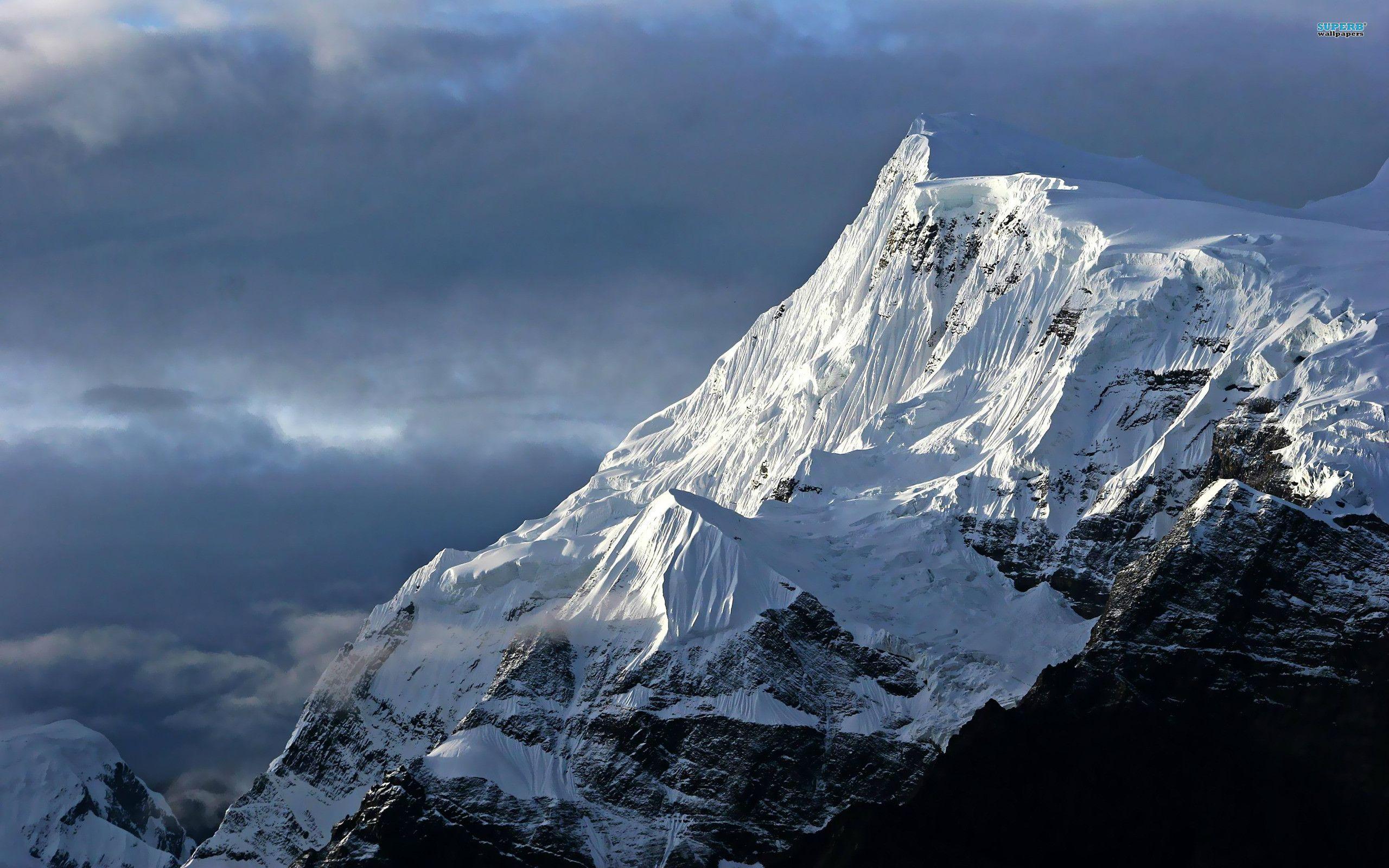 2560x1600 Mountains Wallpaper