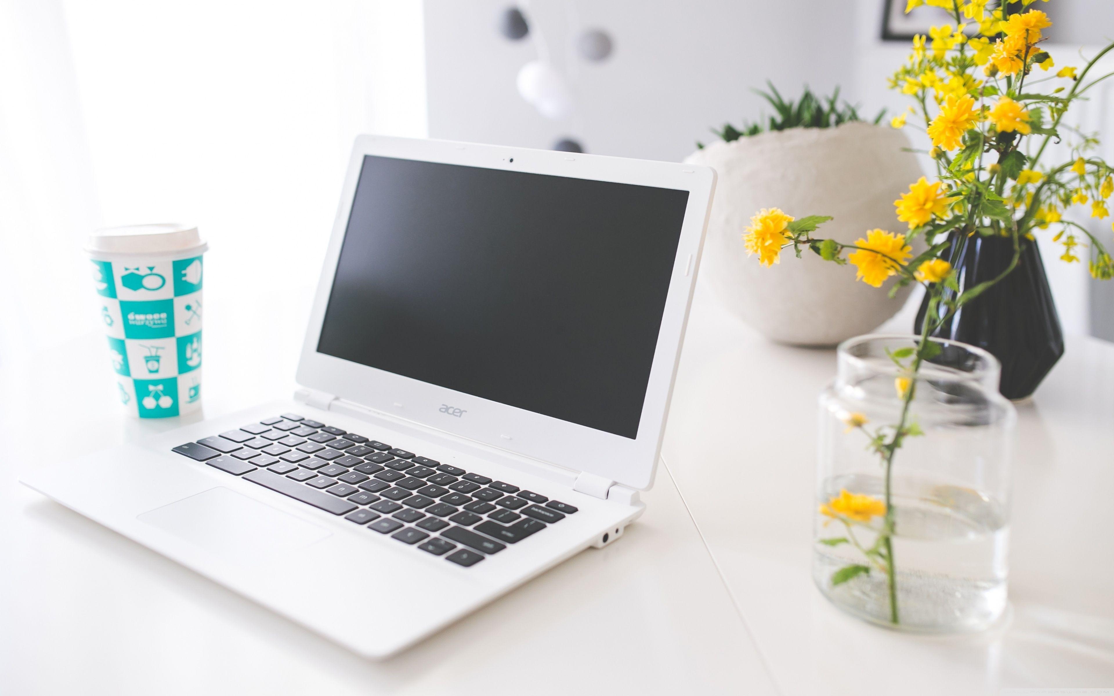 3840x2400 White Acer Laptop Ultra HD Desktop Background Wallpaper for 4K UHD