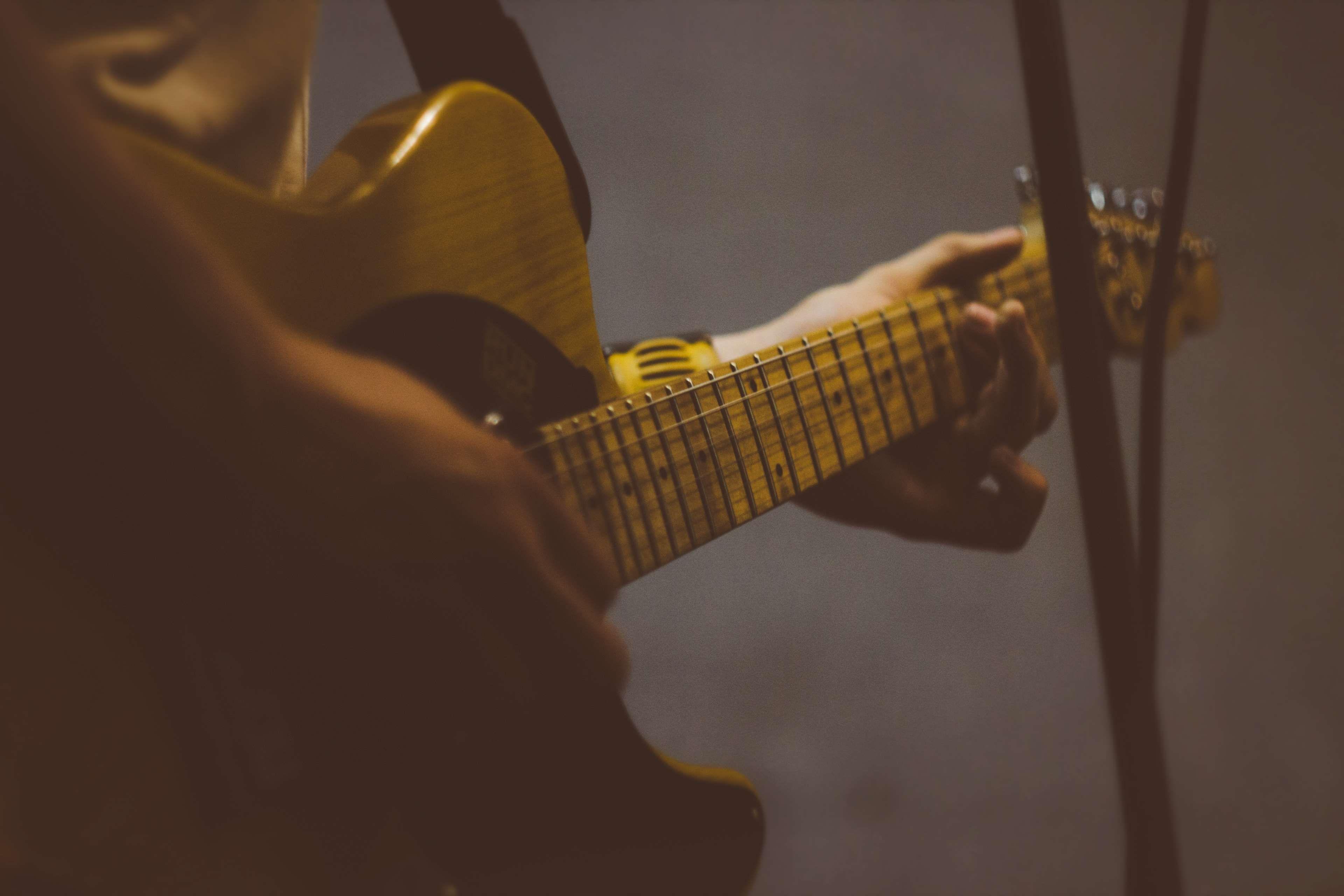 3840x2560 guitar strings HD wallpaper,