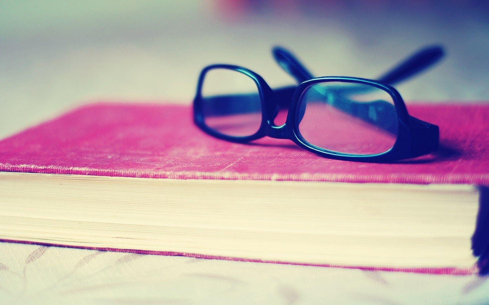 1920x1200 Glasses Wallpaper HD