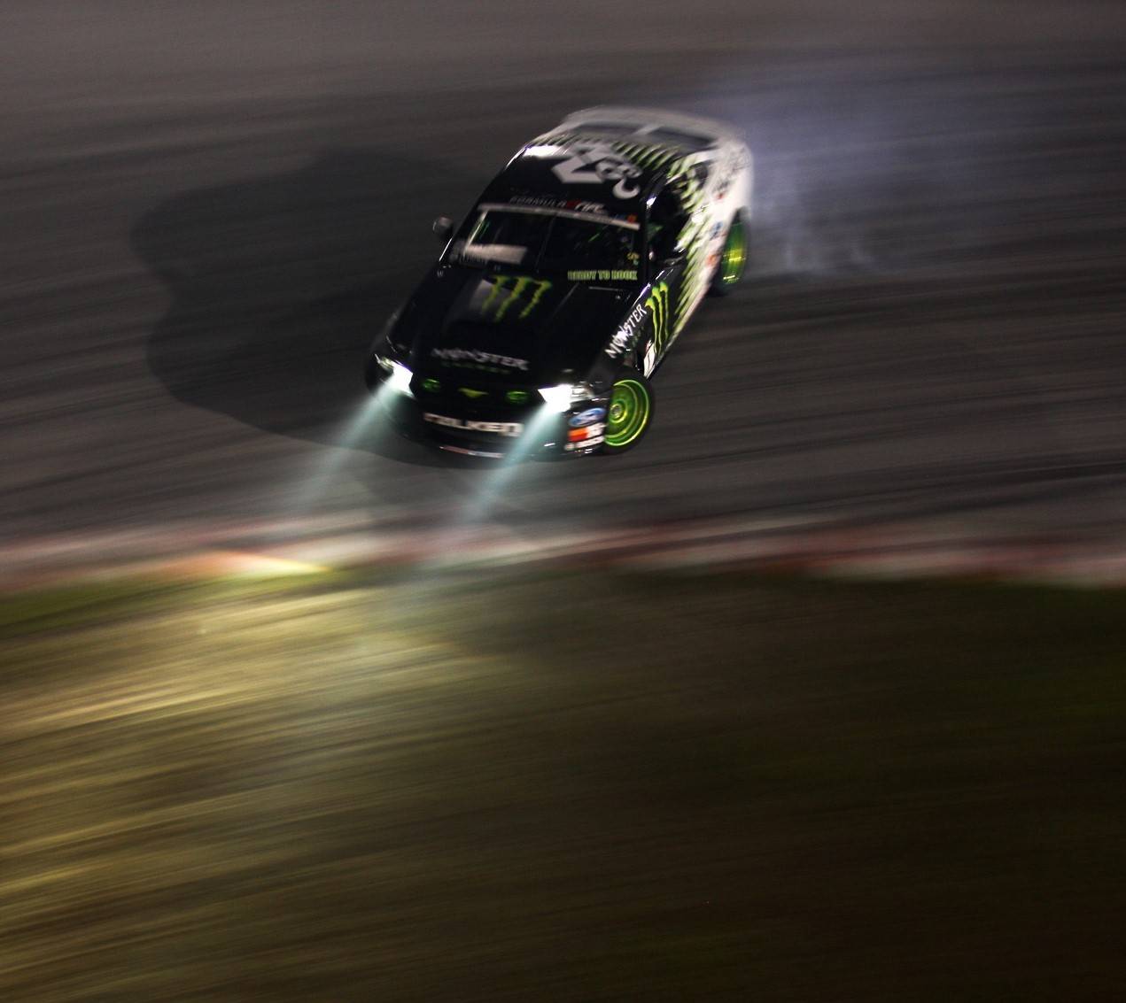 1271x1133 Mustang Drift wallpaper